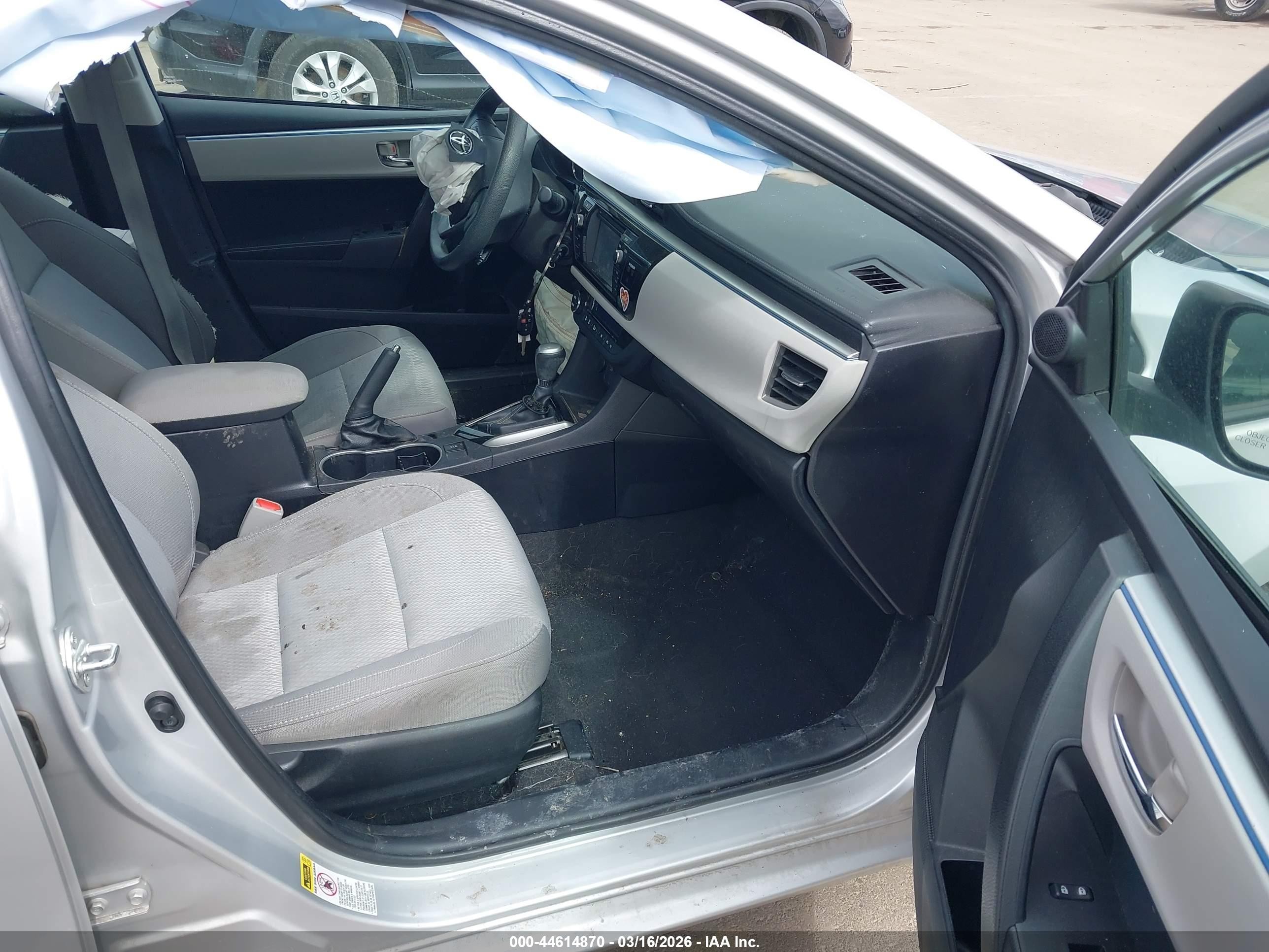 2016 Toyota Corolla Le Silver vin: 2T1BURHE3GC560788