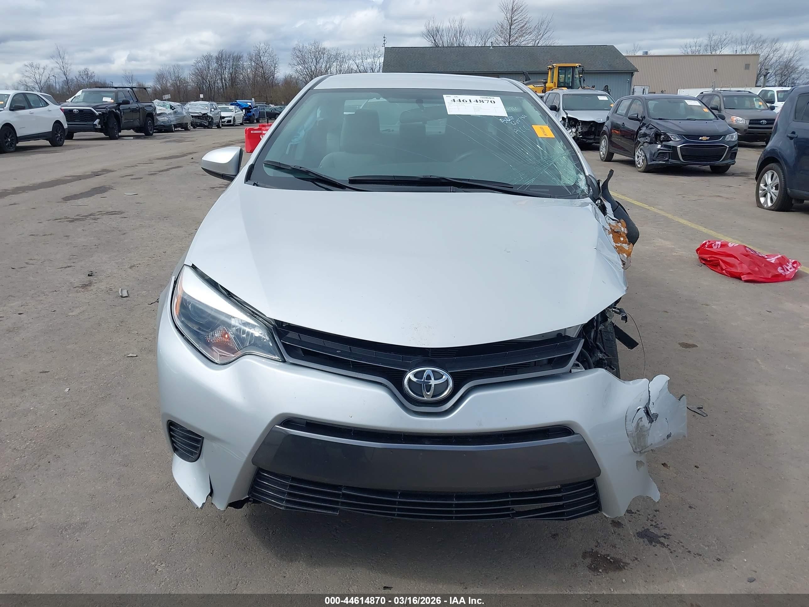 2016 Toyota Corolla Le Silver vin: 2T1BURHE3GC560788