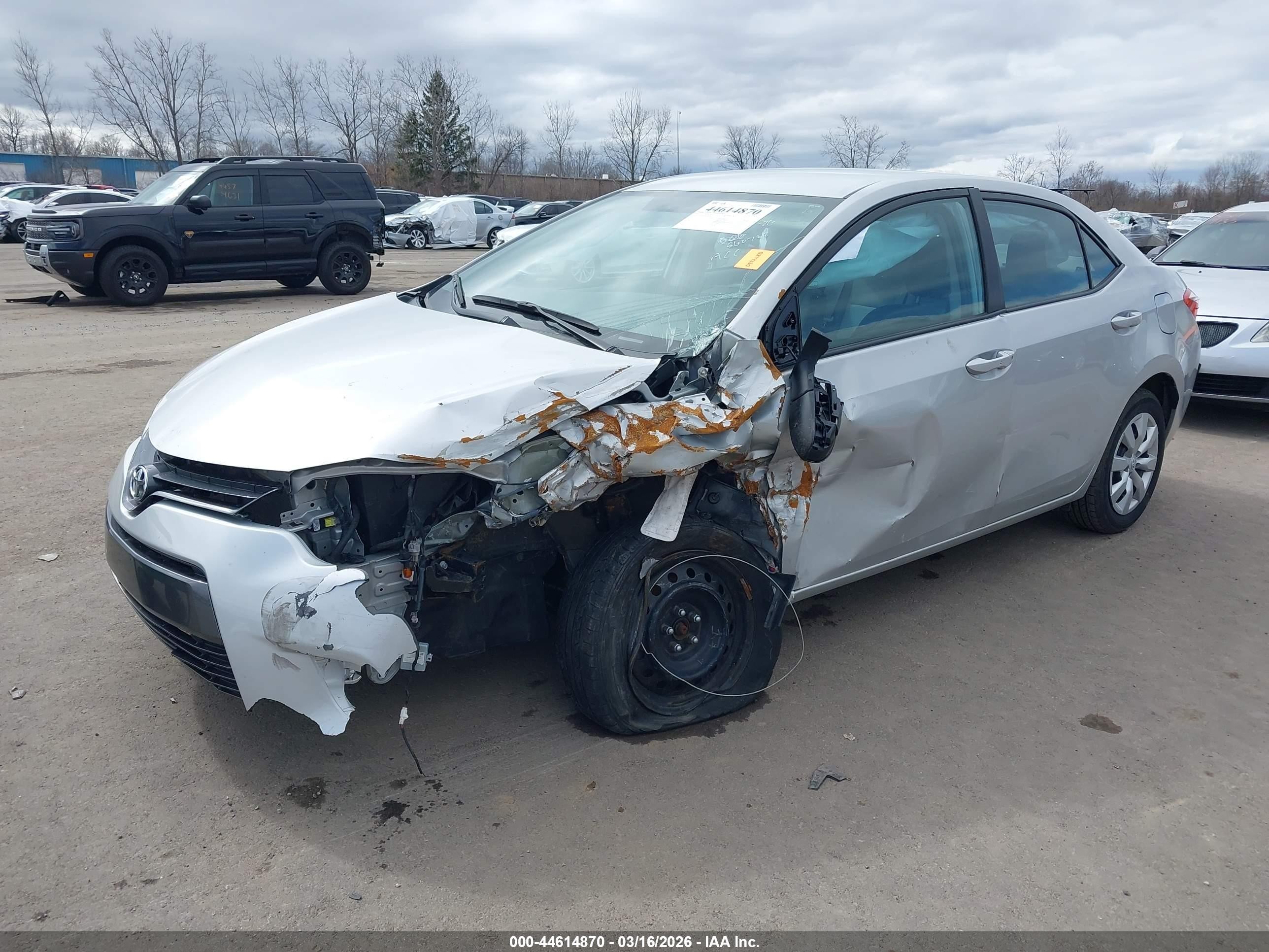 2016 Toyota Corolla Le Silver vin: 2T1BURHE3GC560788