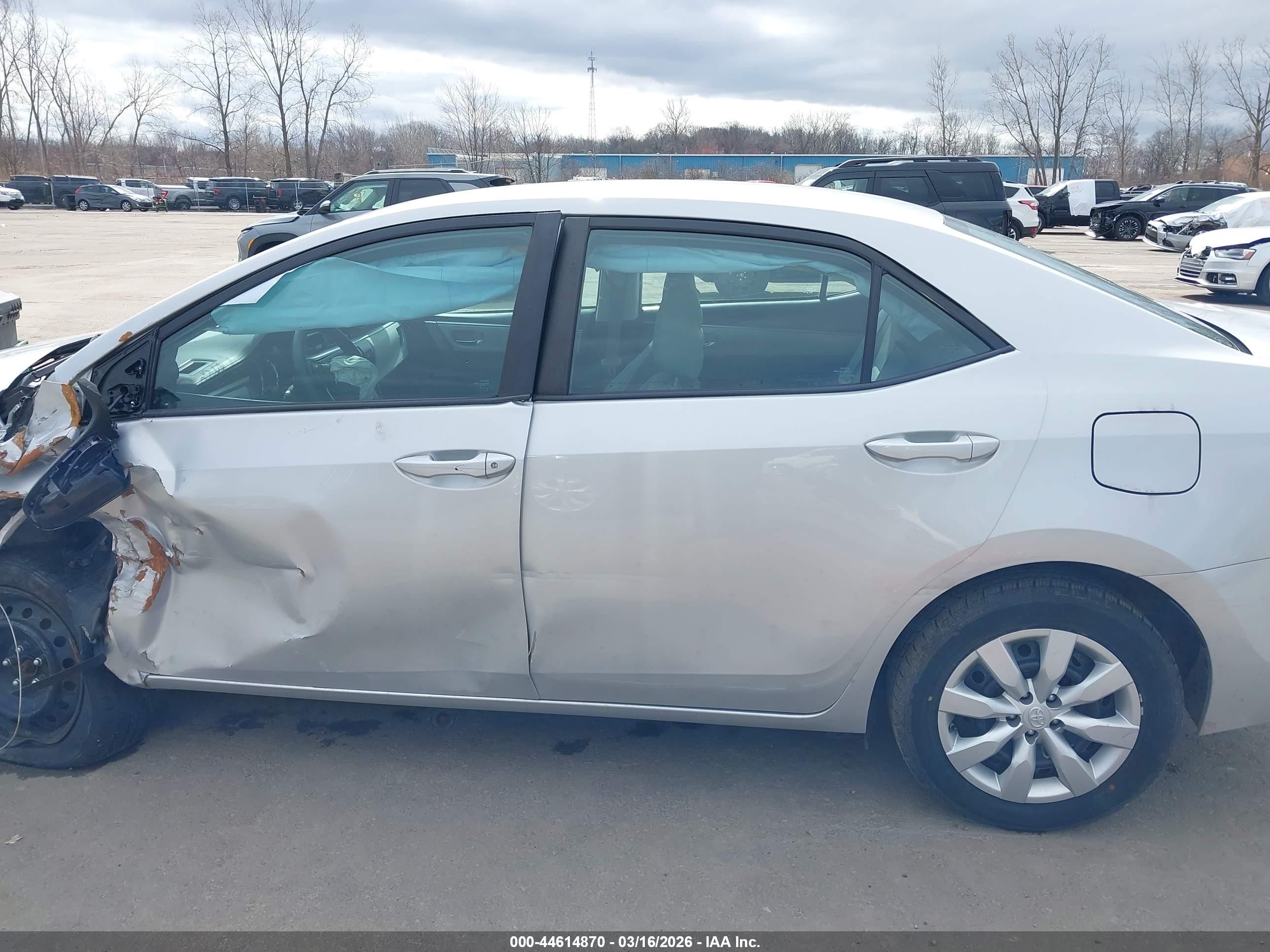 2016 Toyota Corolla Le Silver vin: 2T1BURHE3GC560788