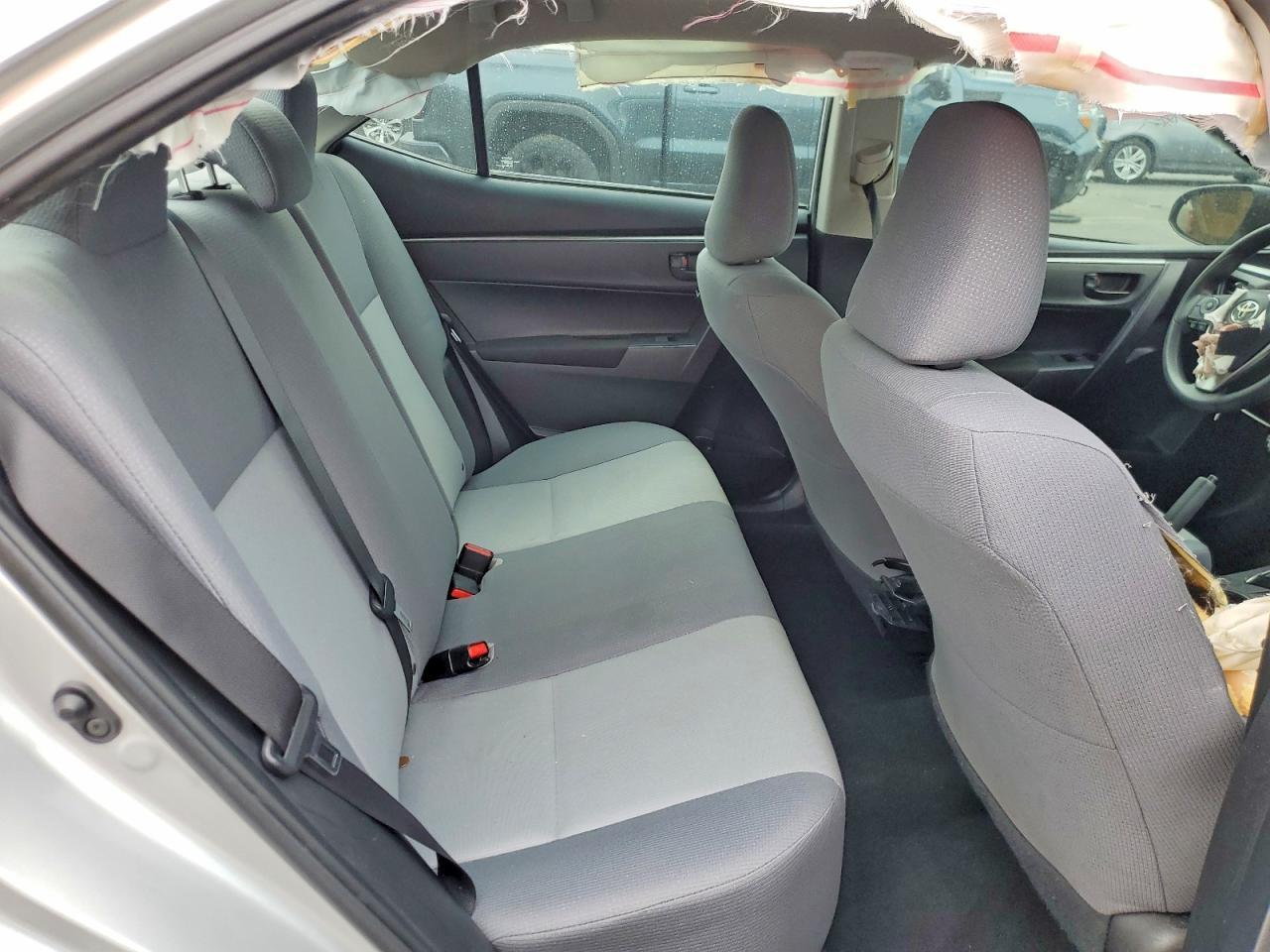 2016 Toyota Corolla L Silver vin: 2T1BURHE3GC572424