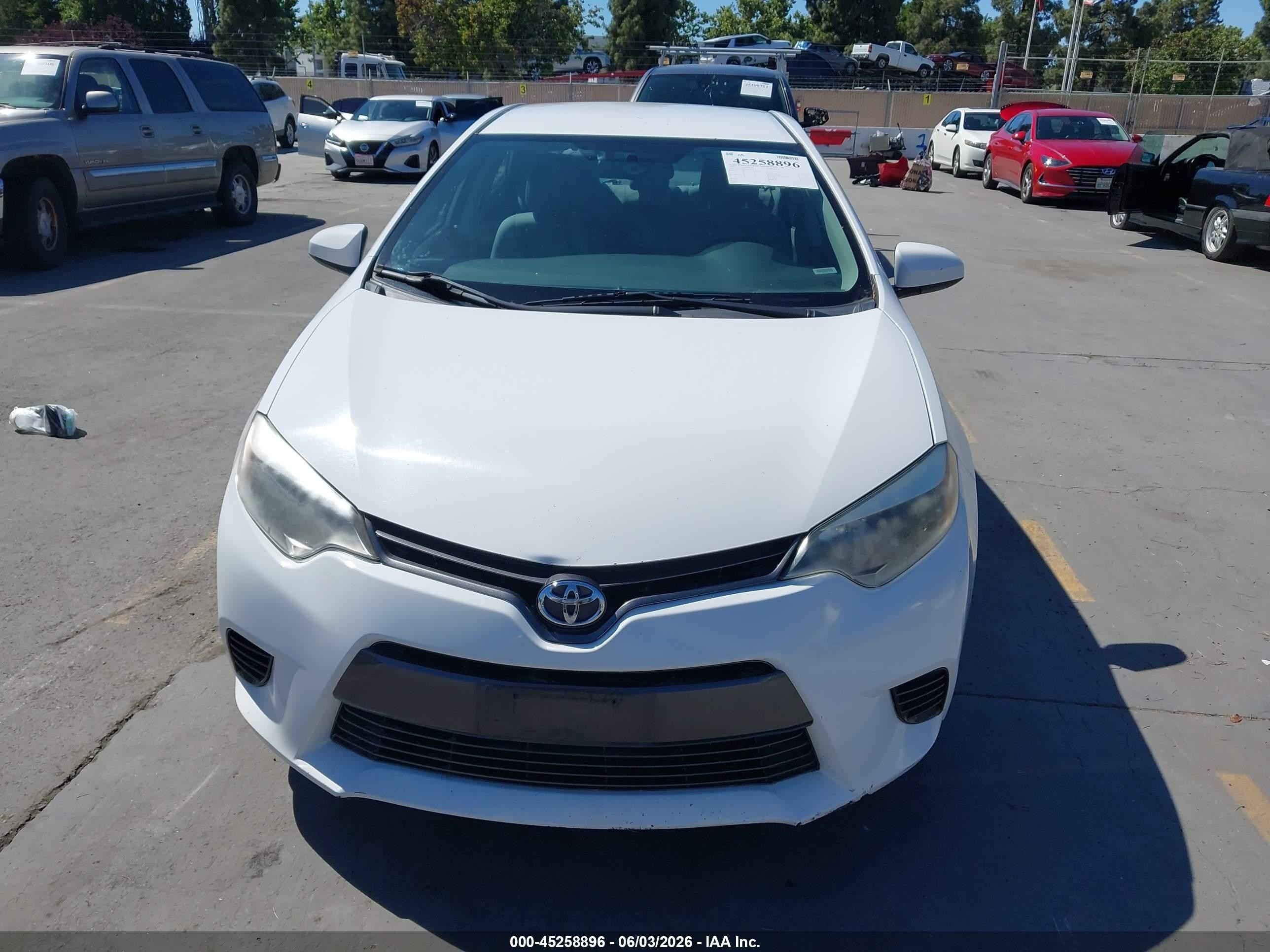 2016 Toyota Corolla Le Белый vin: 2T1BURHE3GC602795