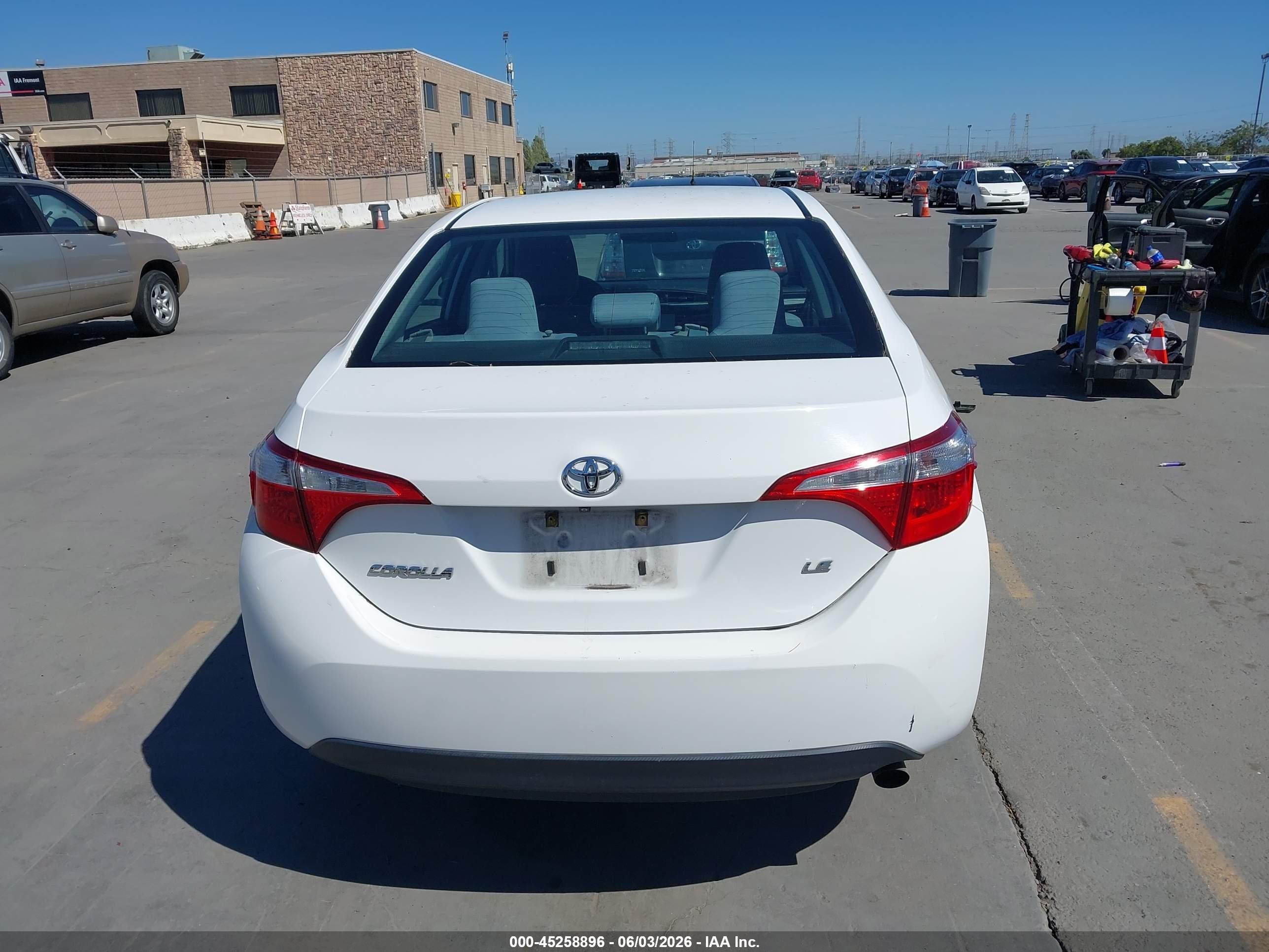 2016 Toyota Corolla Le Белый vin: 2T1BURHE3GC602795