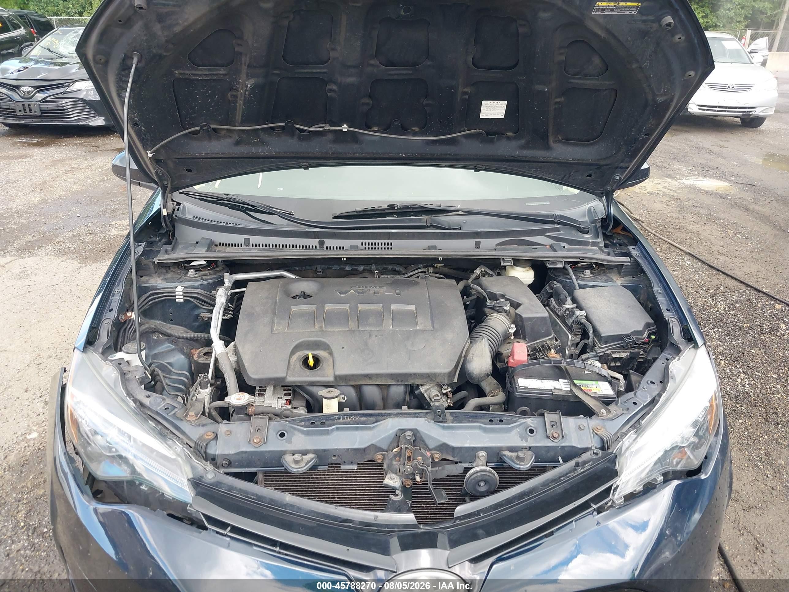2018 Toyota Corolla Le Blue vin: 2T1BURHE3JC991185