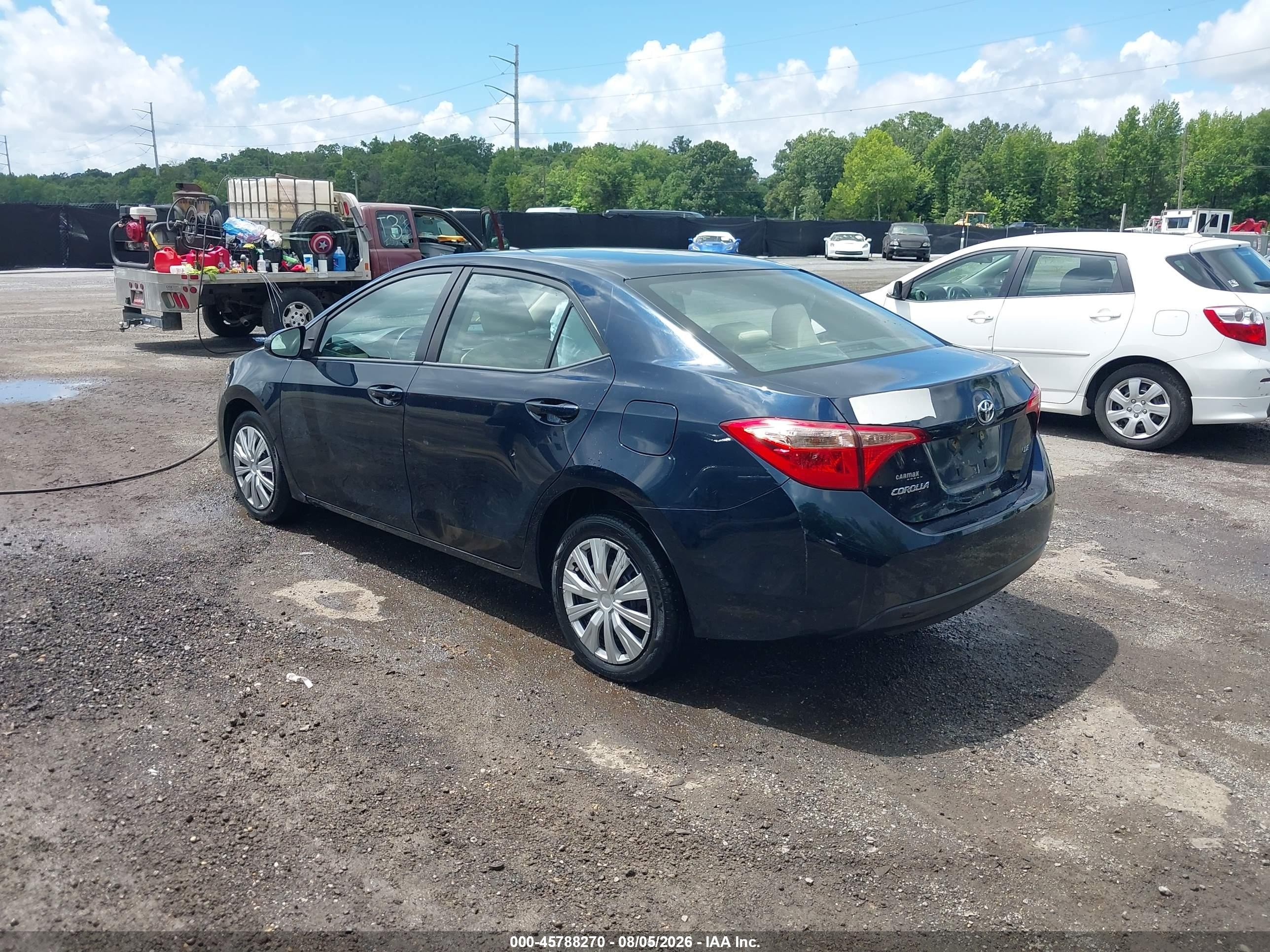 2018 Toyota Corolla Le Blue vin: 2T1BURHE3JC991185