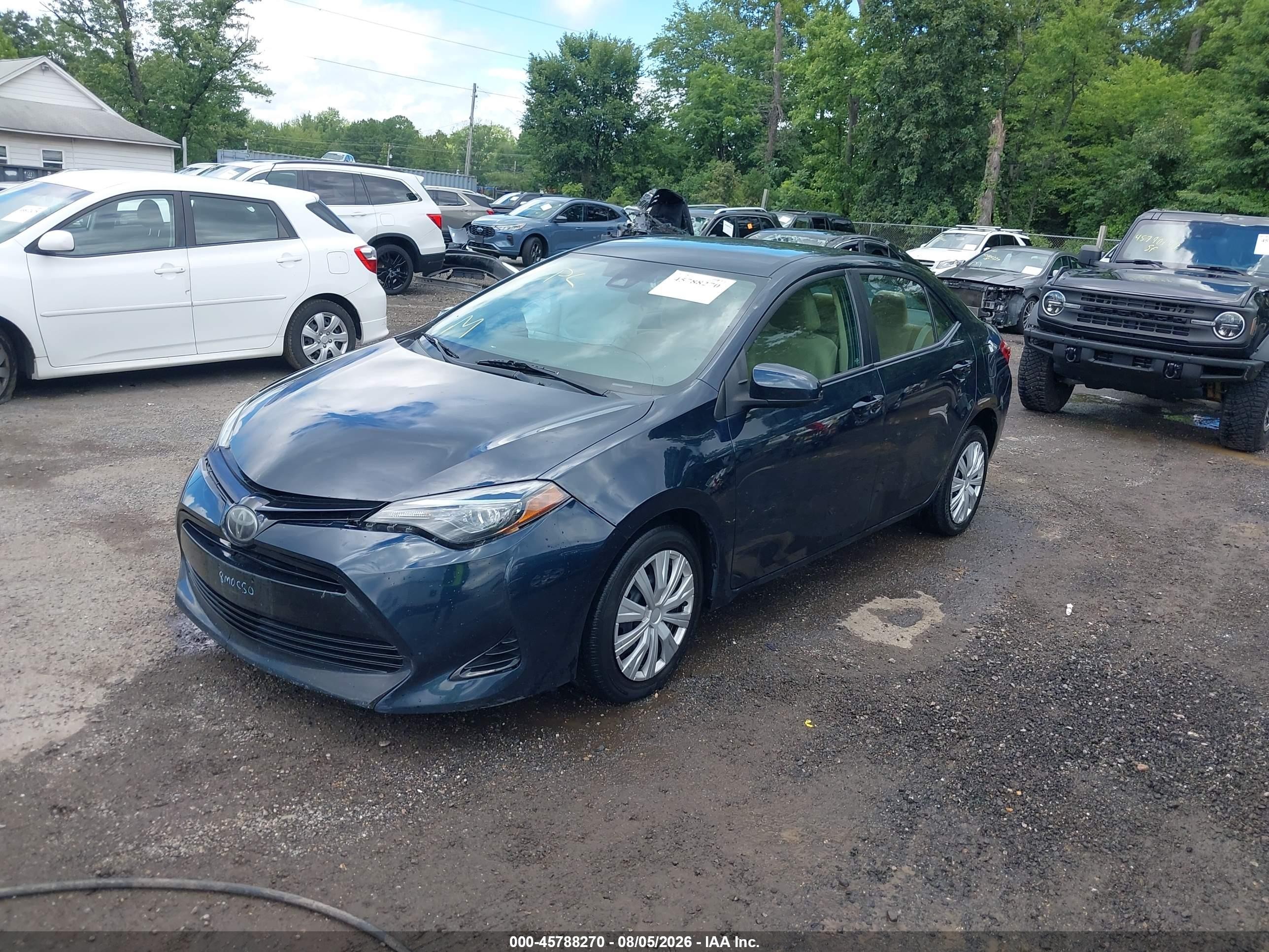 2018 Toyota Corolla Le Blue vin: 2T1BURHE3JC991185