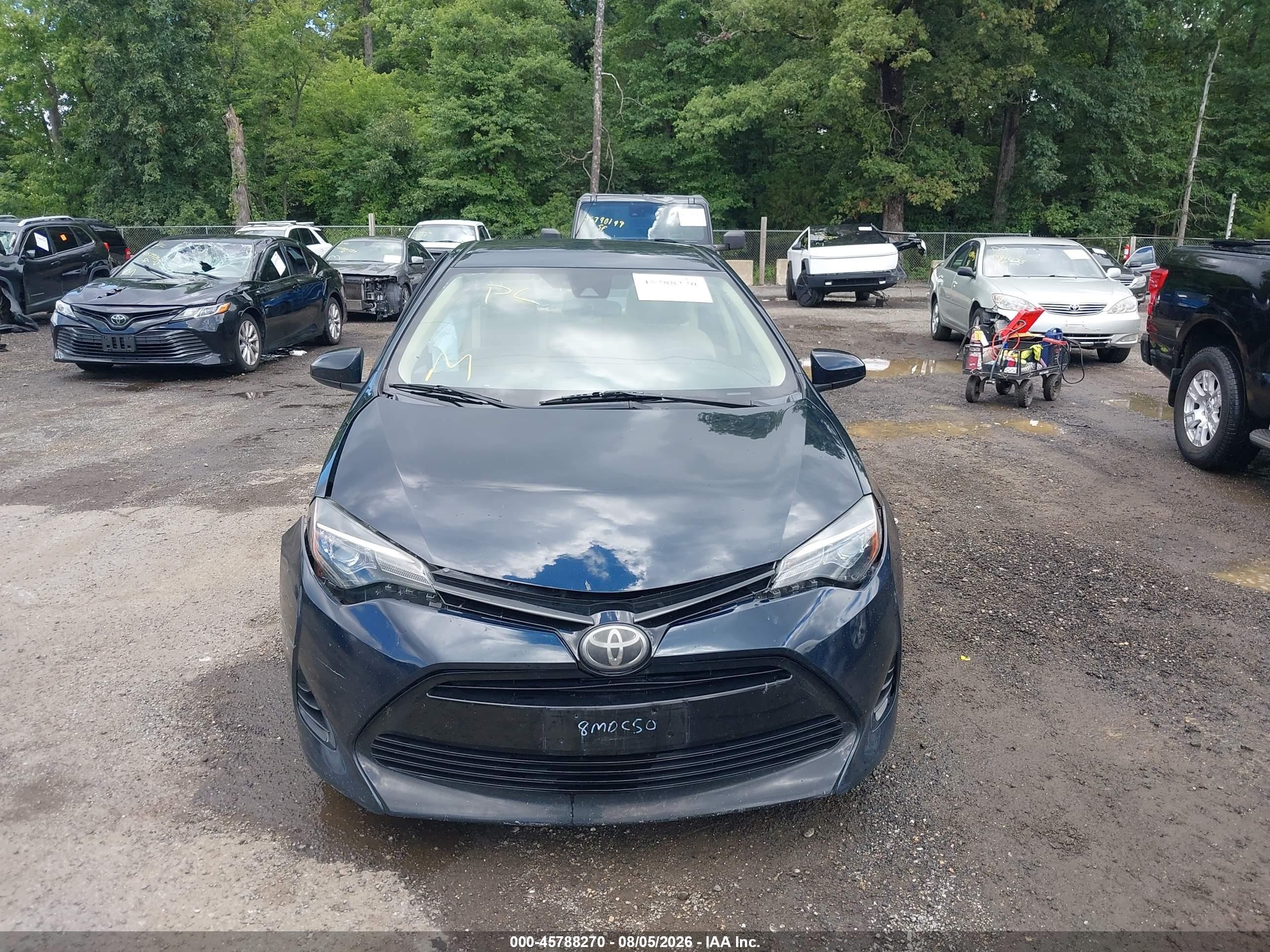 2018 Toyota Corolla Le Blue vin: 2T1BURHE3JC991185