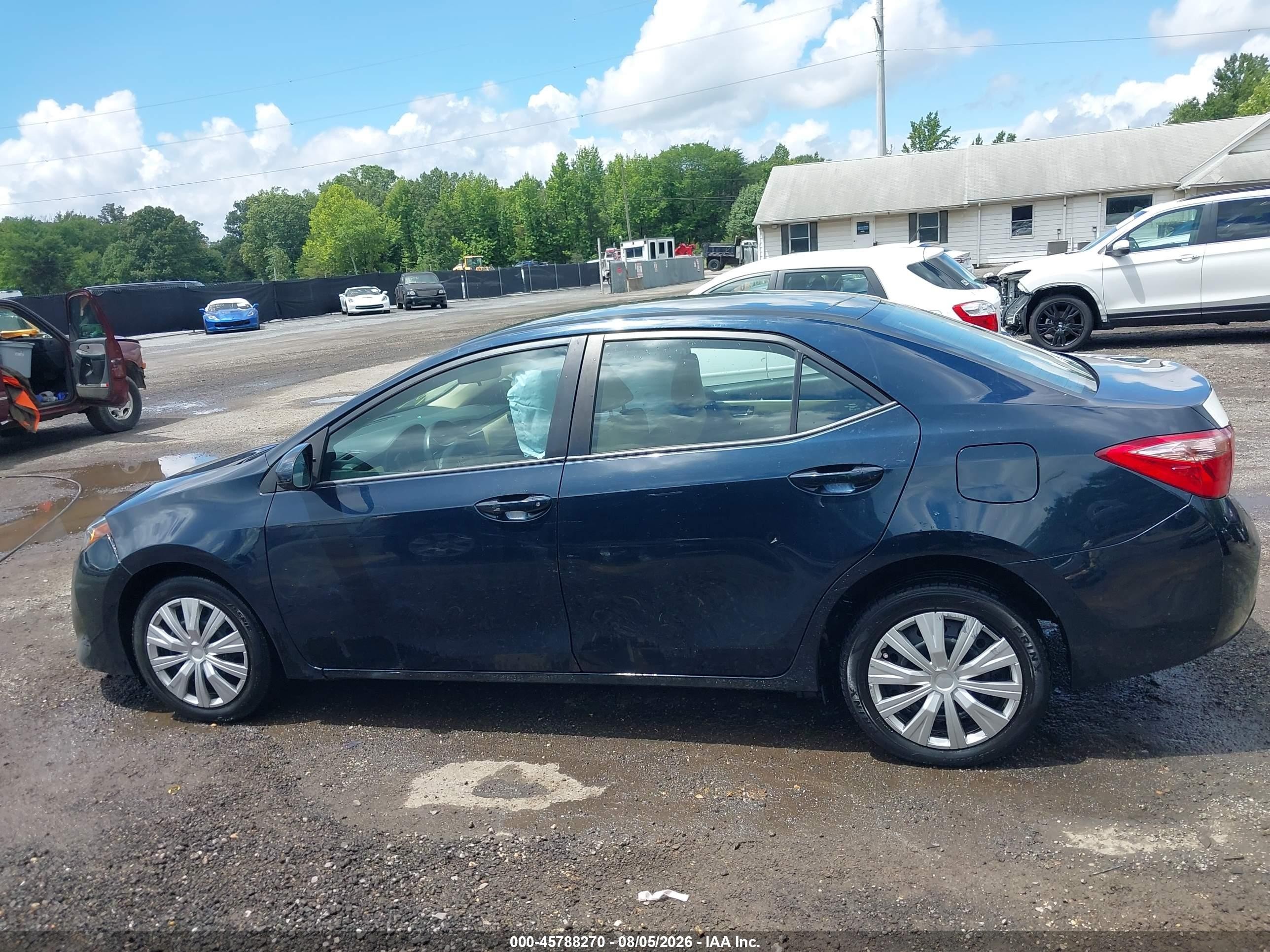 2018 Toyota Corolla Le Blue vin: 2T1BURHE3JC991185
