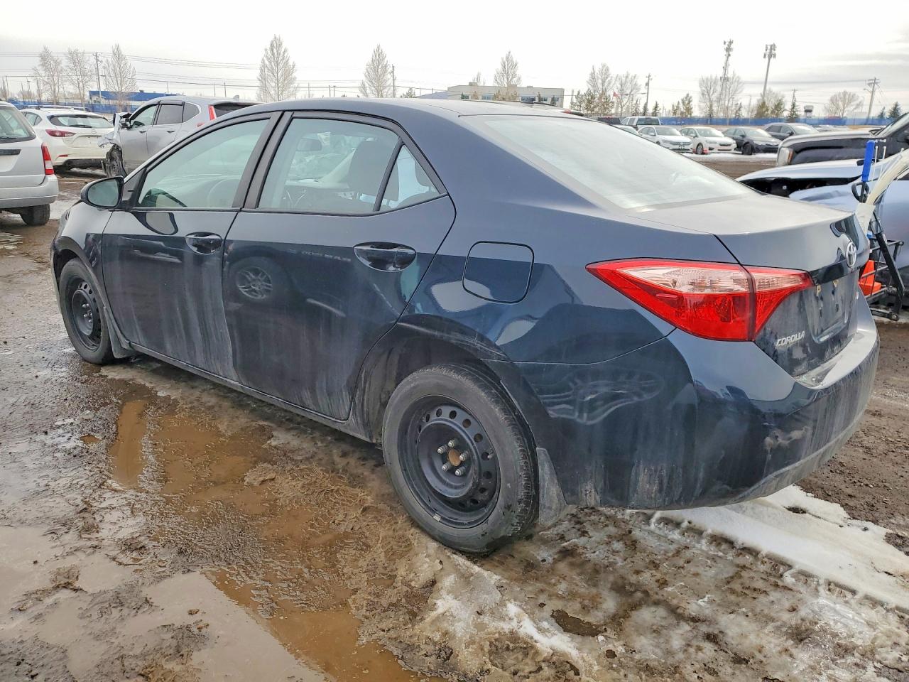 2019 Toyota Corolla L Blue vin: 2T1BURHE3KC158620
