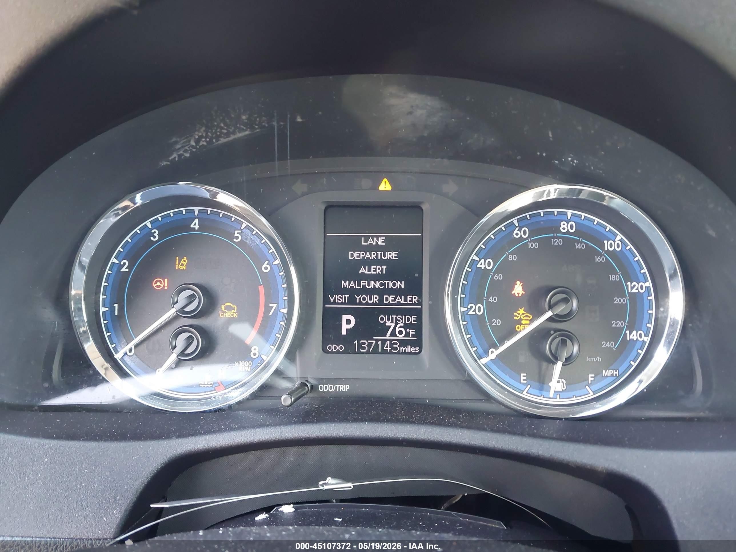 2019 Toyota Corolla Le Navy vin: 2T1BURHE3KC167964