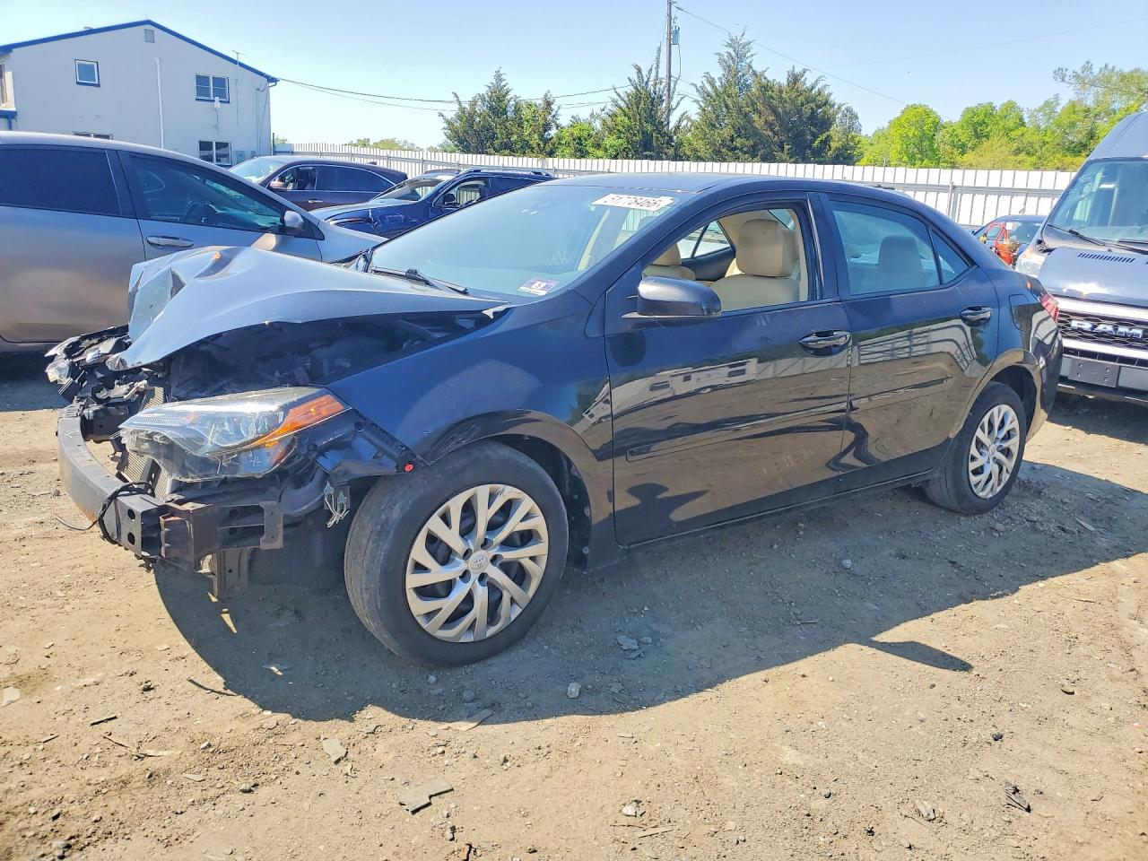 2019 Toyota Corolla Le Black vin: 2T1BURHE3KC177474