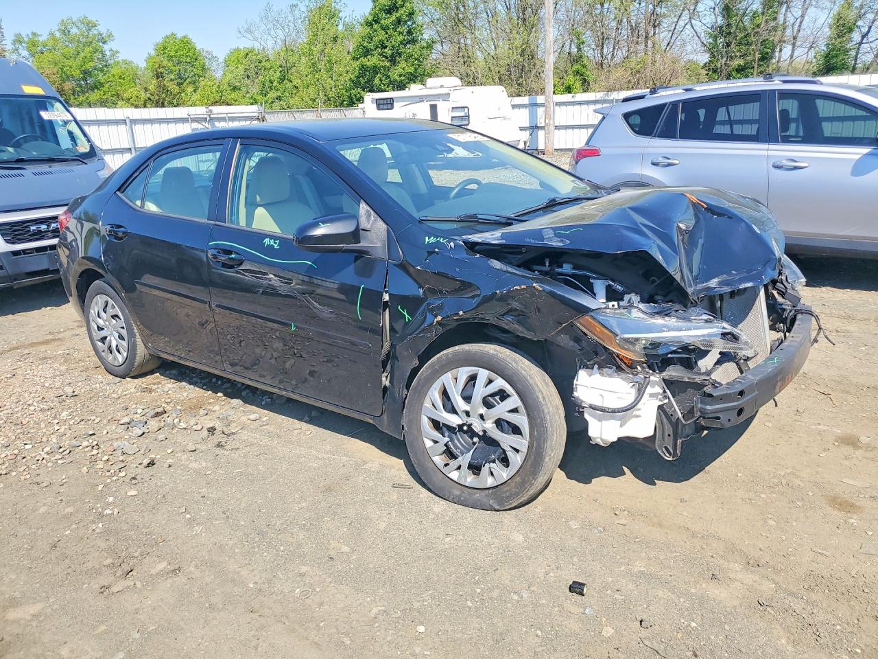 2019 Toyota Corolla Le Black vin: 2T1BURHE3KC177474