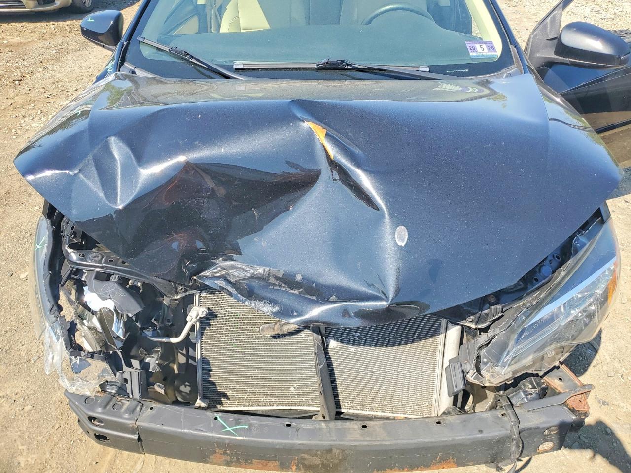 2019 Toyota Corolla Le Black vin: 2T1BURHE3KC177474