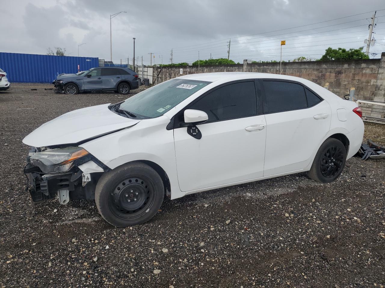 2019 Toyota Corolla Le White vin: 2T1BURHE3KC184330 Damage: Left Front Fender, Severe Damage, Replacement Required