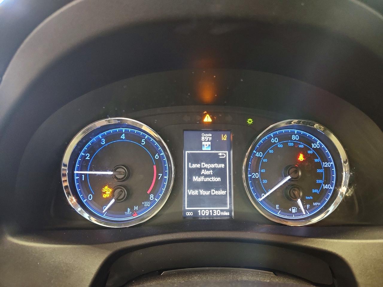 2019 Toyota Corolla Se Blue vin: 2T1BURHE3KC206021