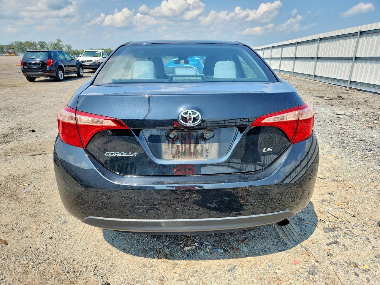 2019 Toyota Corolla Le Black vin: 2T1BURHE3KC209789