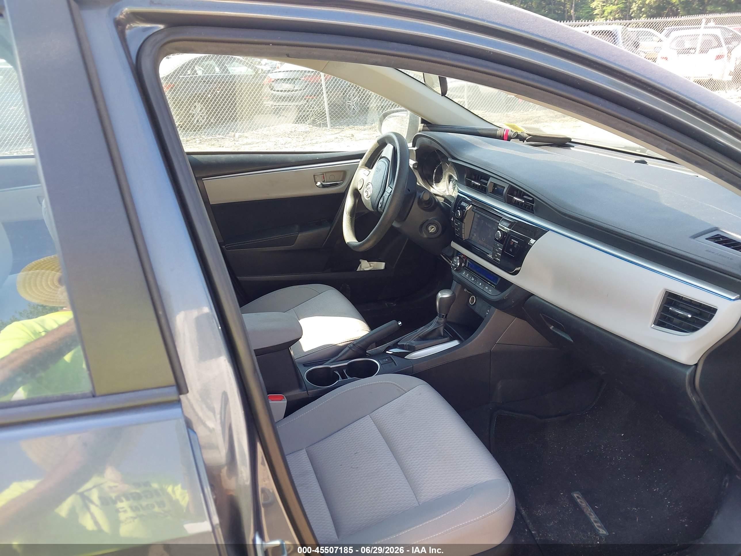 2014 Toyota Corolla Le Blue vin: 2T1BURHE4EC026034