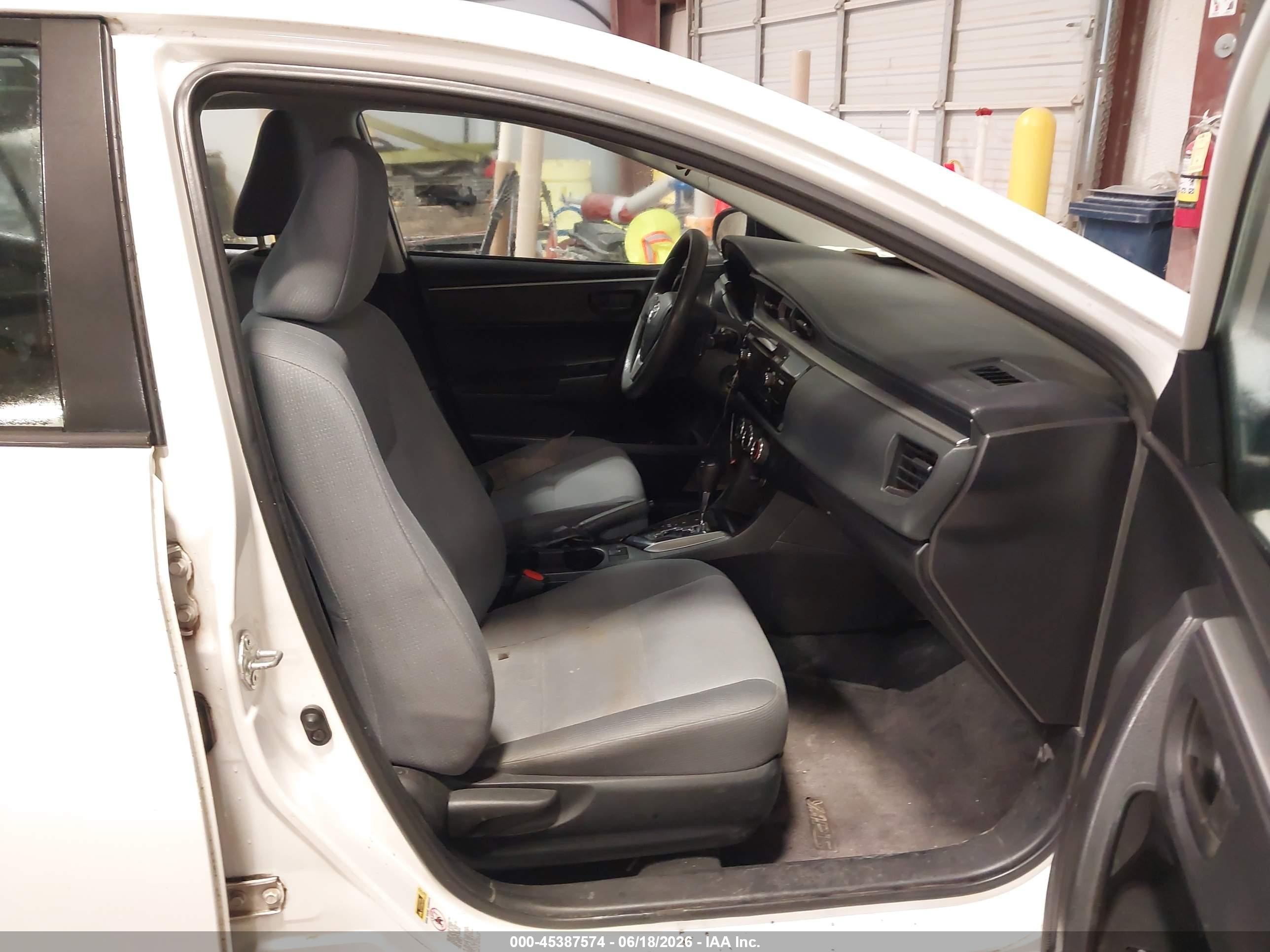 2014 Toyota Corolla L White vin: 2T1BURHE4EC026342