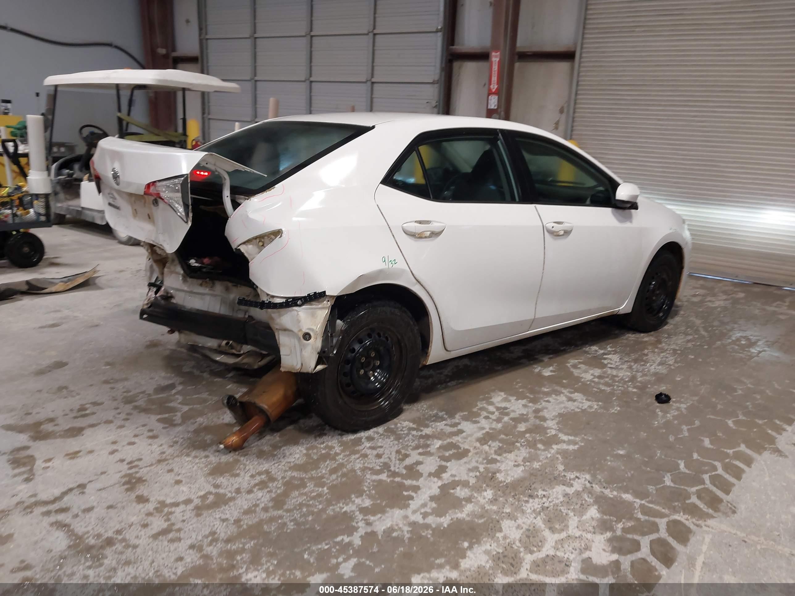 2014 Toyota Corolla L White vin: 2T1BURHE4EC026342