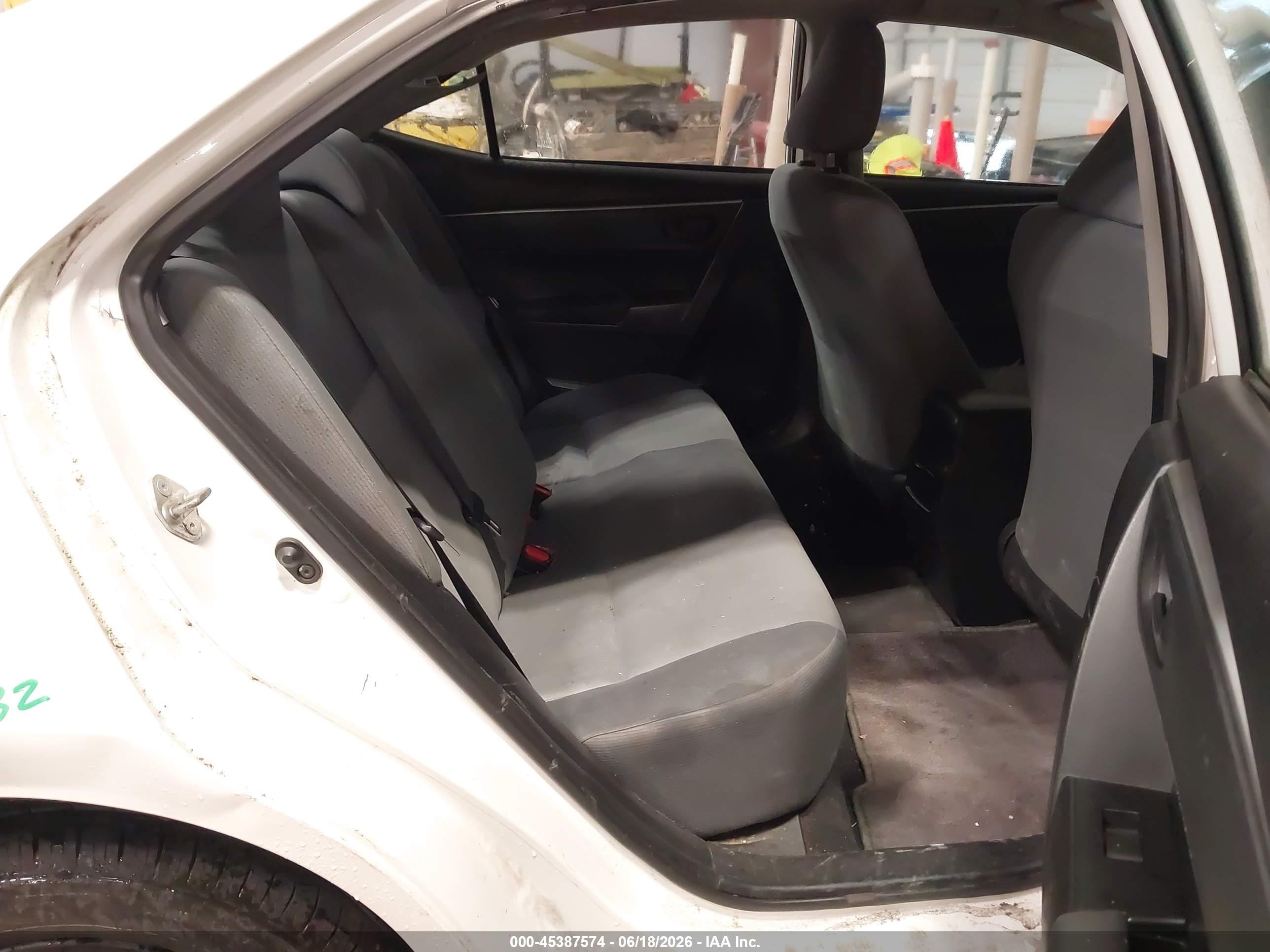 2014 Toyota Corolla L White vin: 2T1BURHE4EC026342
