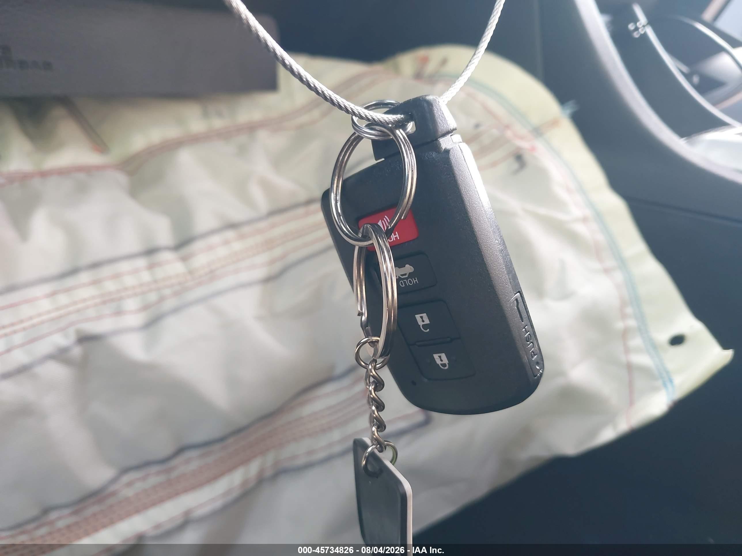 2014 Toyota Corolla Le Plus Red vin: 2T1BURHE4EC030617
