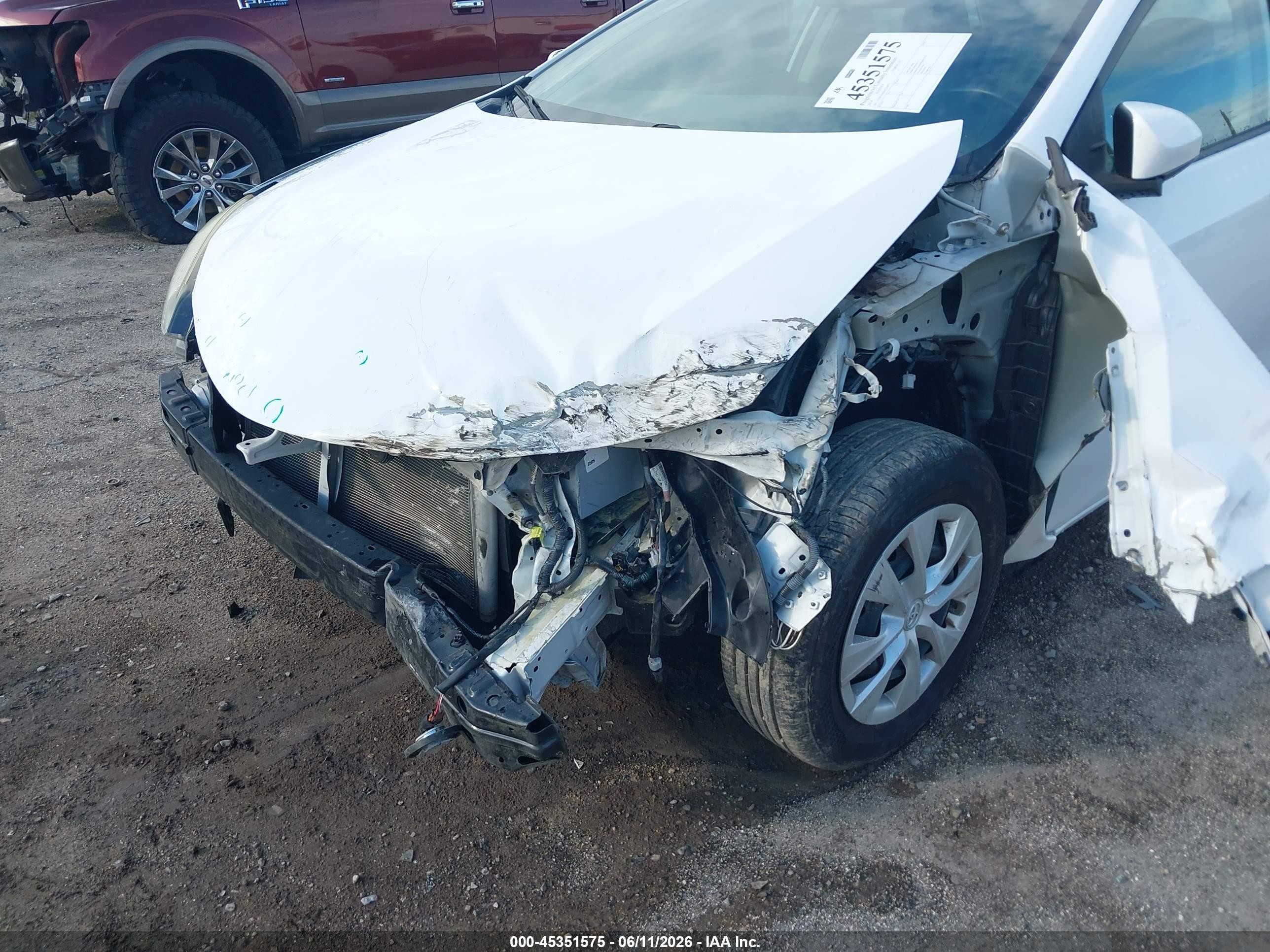 2014 Toyota Corolla L White vin: 2T1BURHE4EC105073