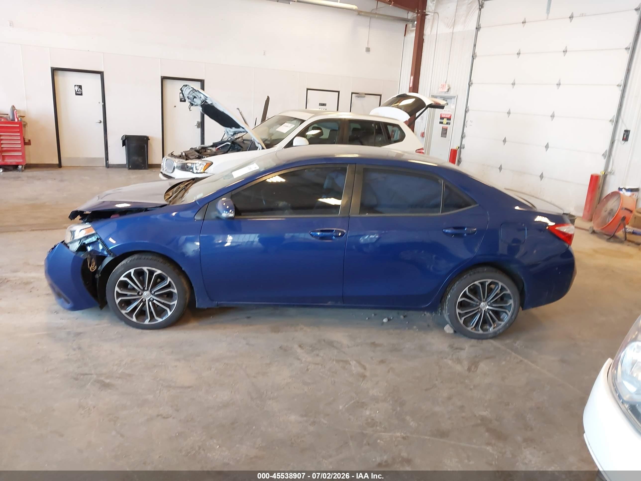 2014 Toyota Corolla S Plus Blue vin: 2T1BURHE4EC127381