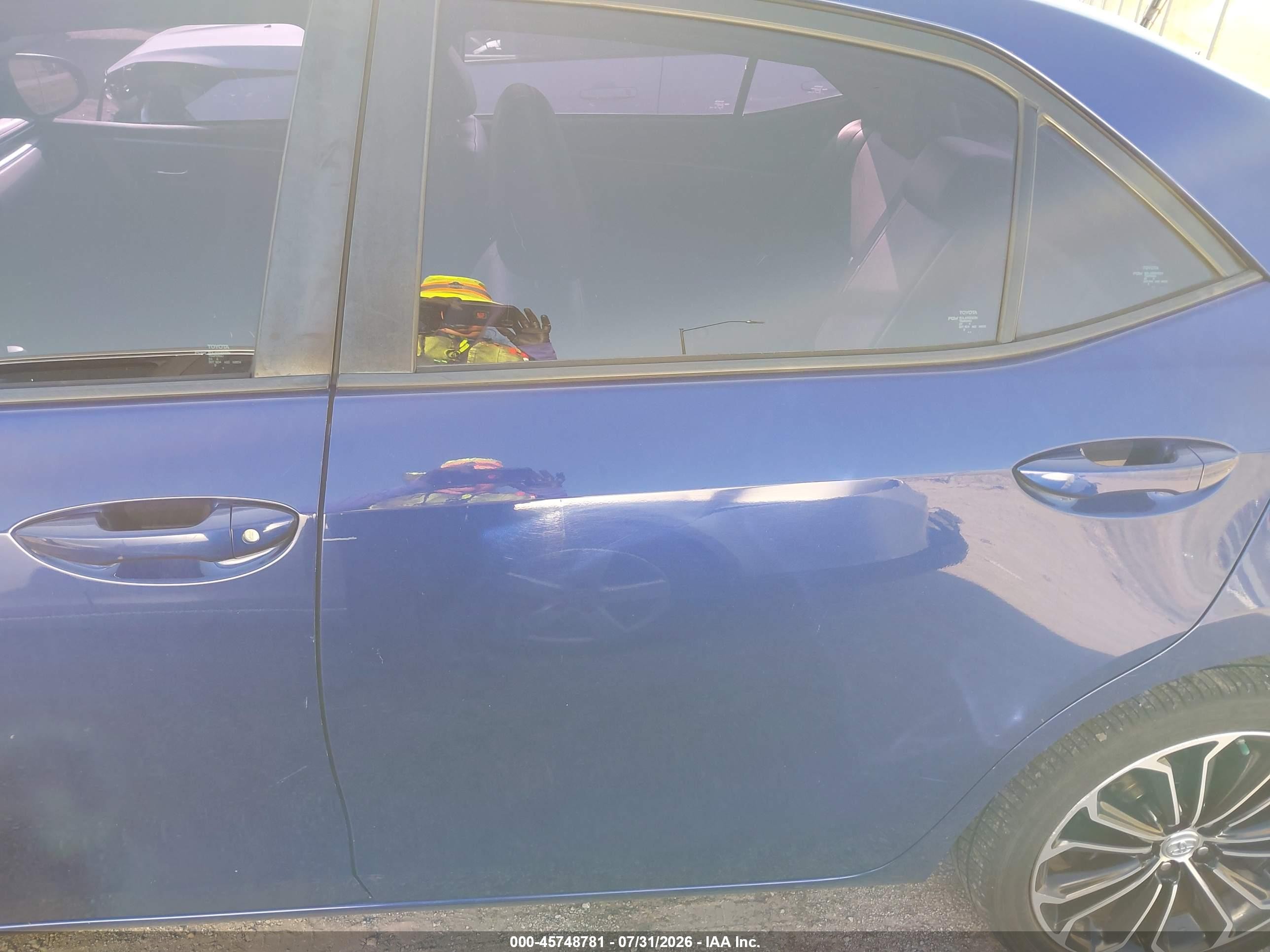 2014 Toyota Corolla S Plus Blue vin: 2T1BURHE4EC129308