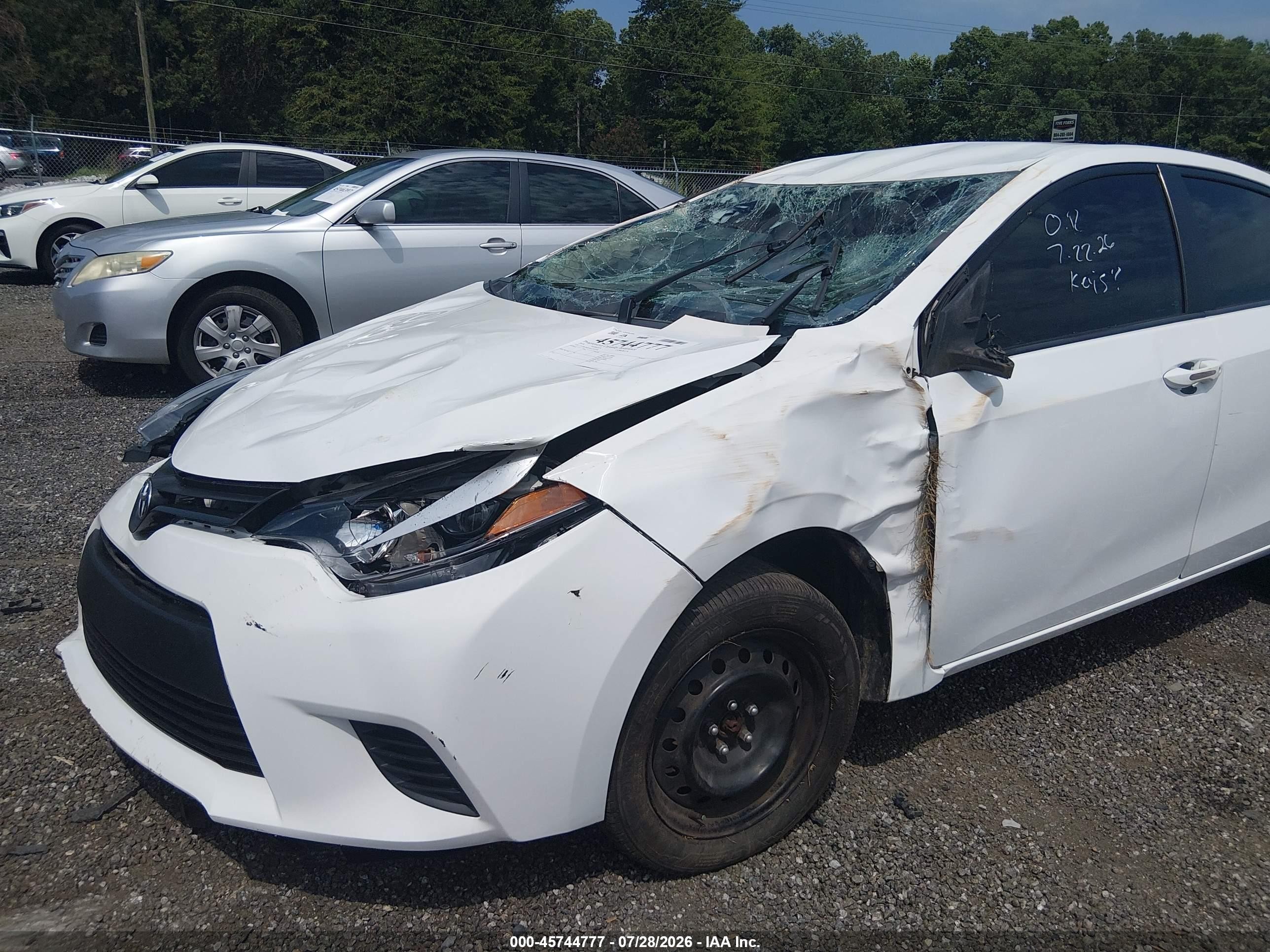 2014 Toyota Corolla Le White vin: 2T1BURHE4EC131978