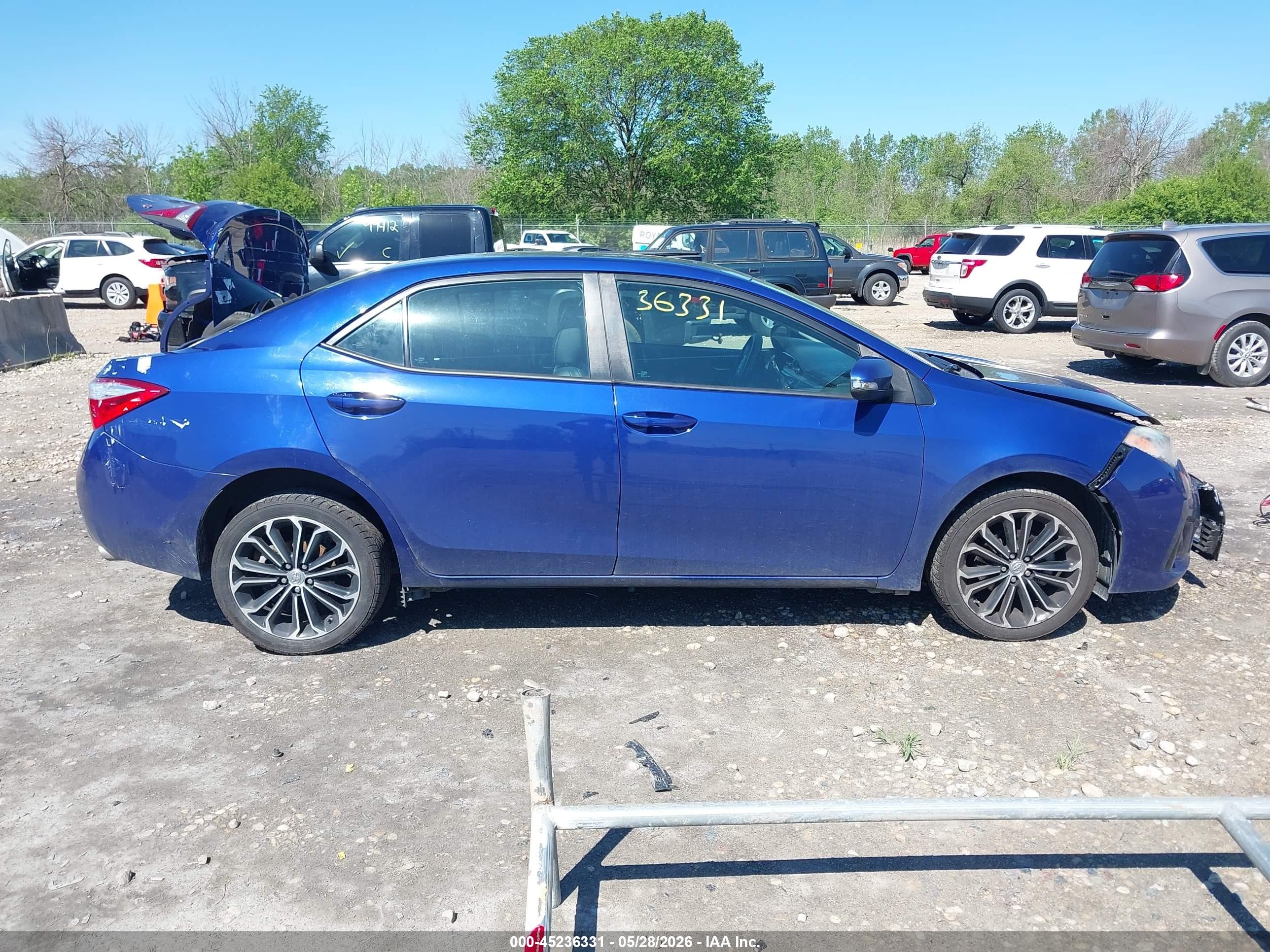 2014 Toyota Corolla S Plus Blue vin: 2T1BURHE4EC140003