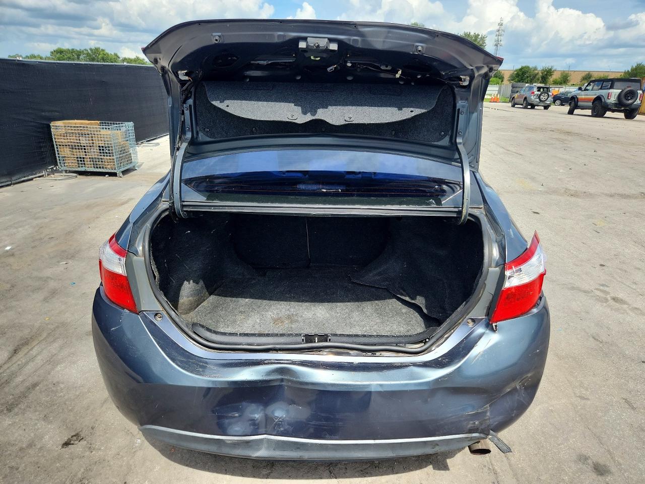 2014 Toyota Corolla Le Gray vin: 2T1BURHE4EC140616