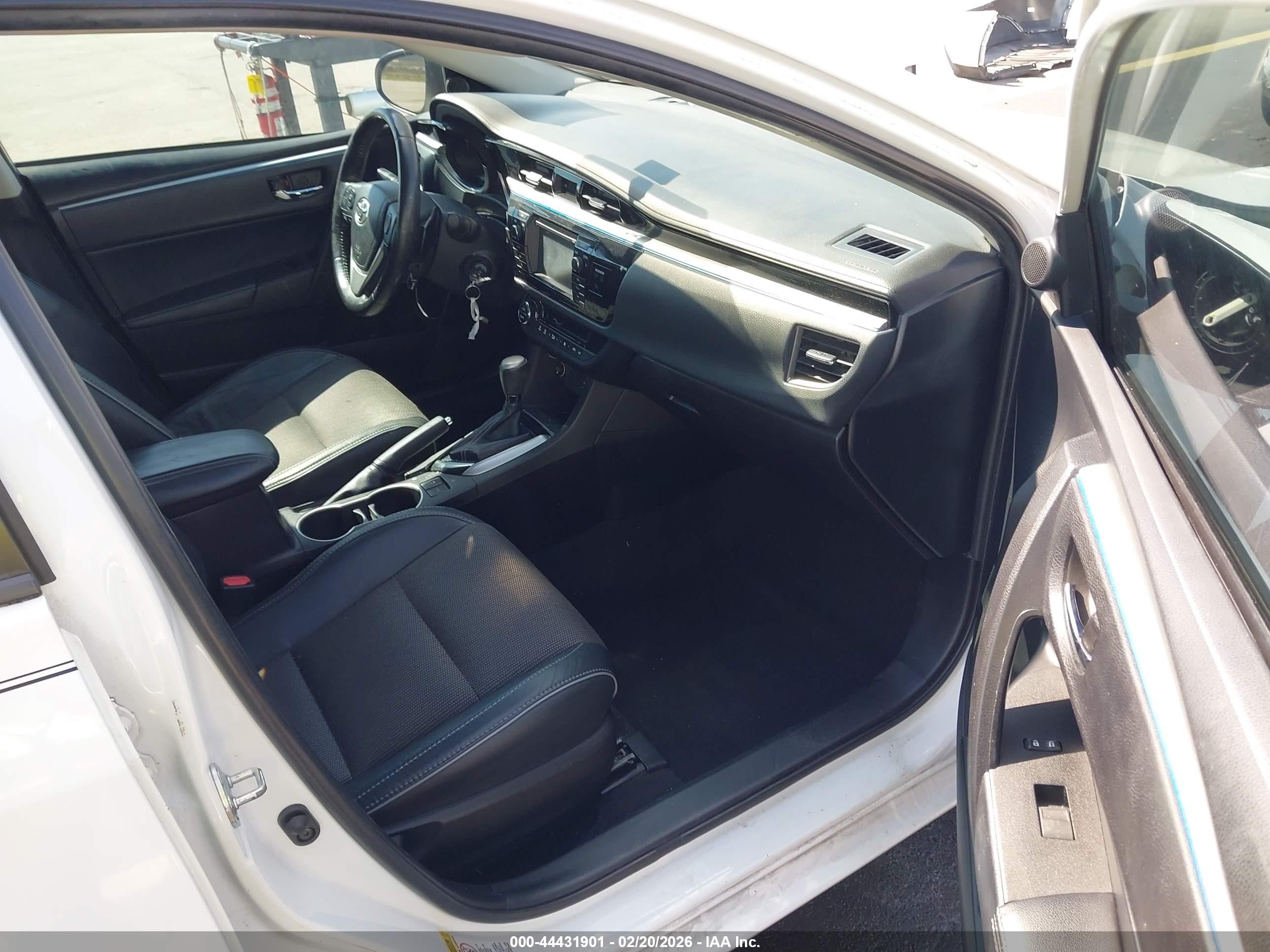 2014 Toyota Corolla S Plus Белый vin: 2T1BURHE4EC146223