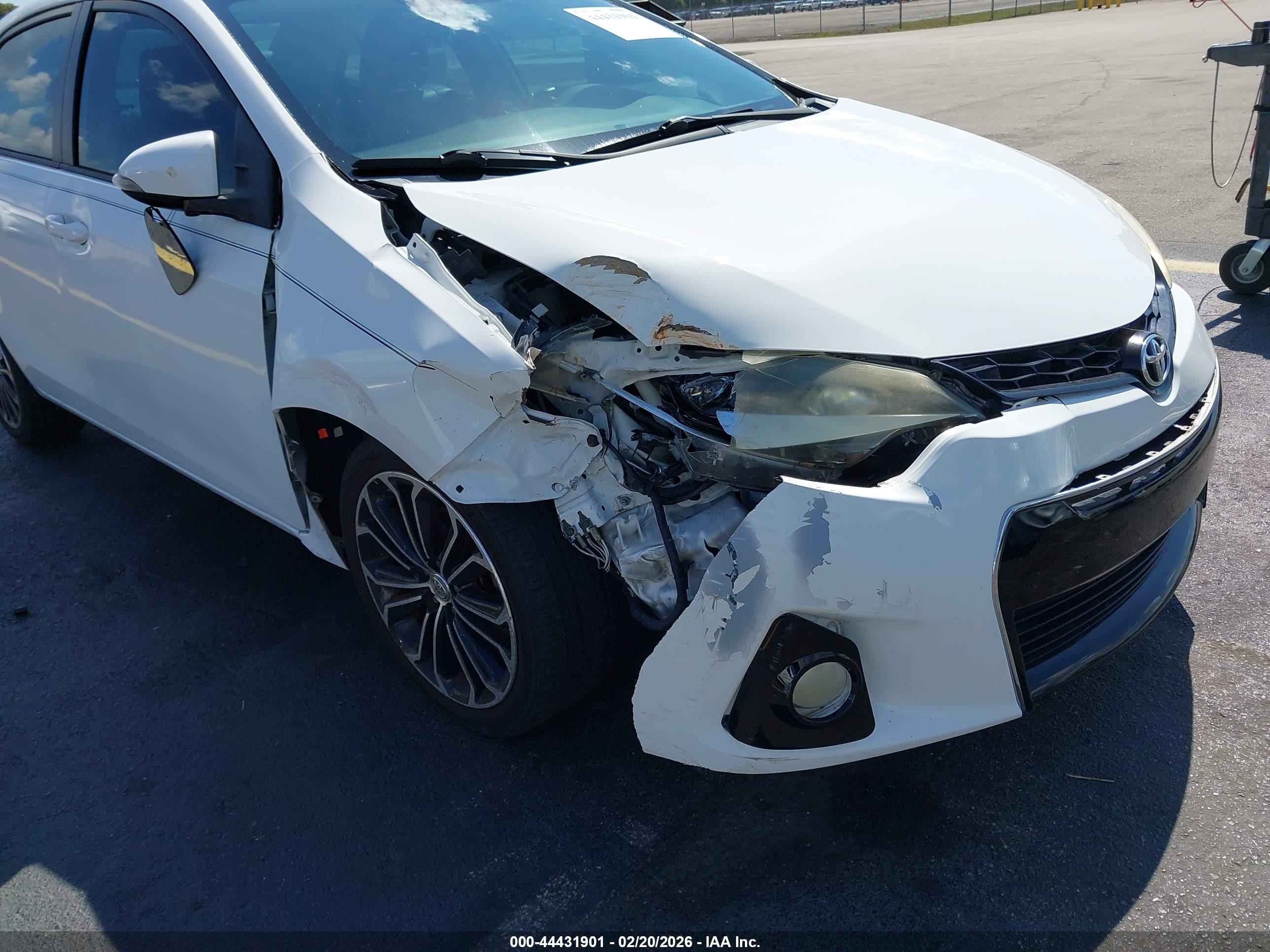 2014 Toyota Corolla S Plus Белый vin: 2T1BURHE4EC146223