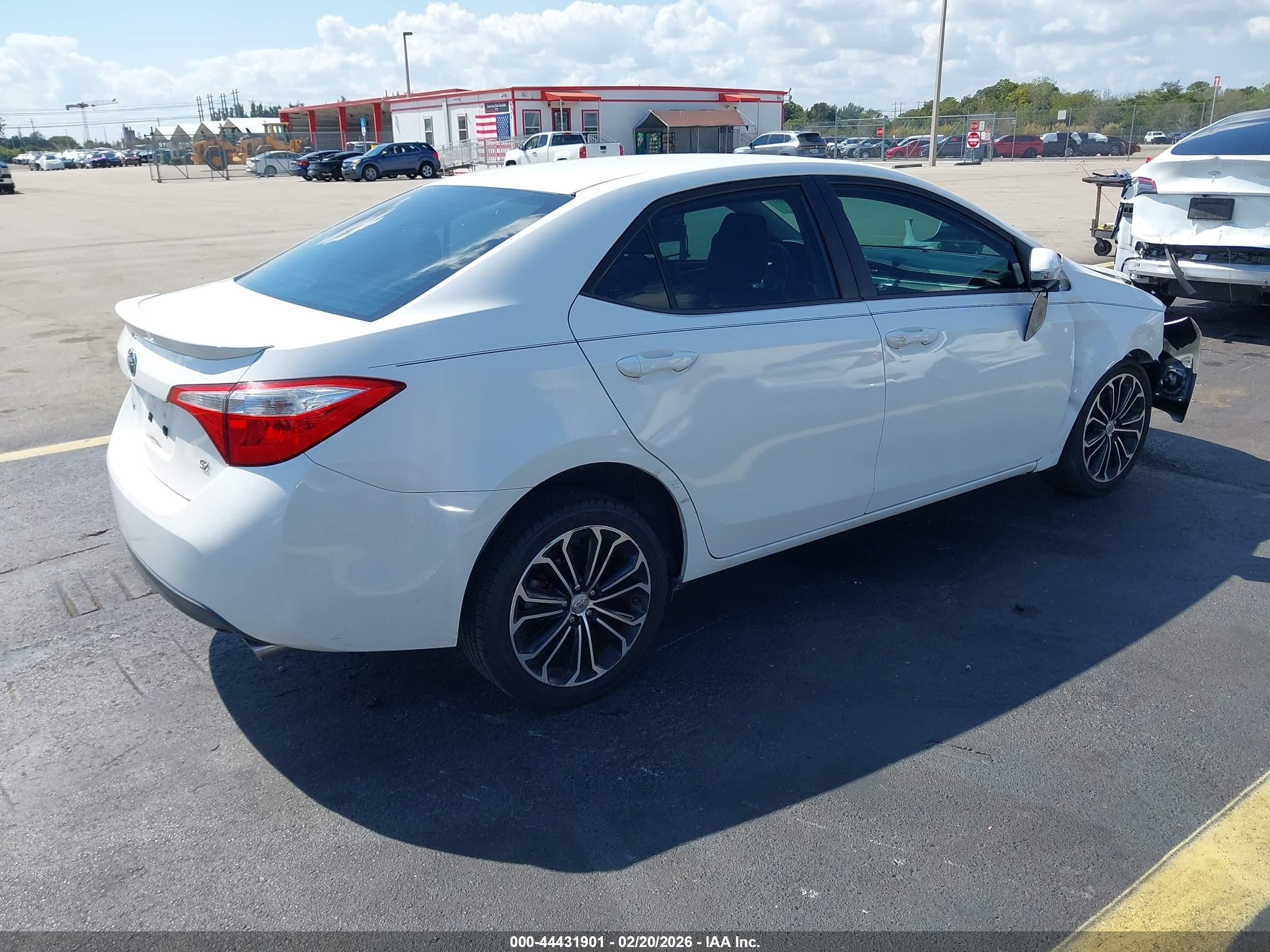 2014 Toyota Corolla S Plus Белый vin: 2T1BURHE4EC146223