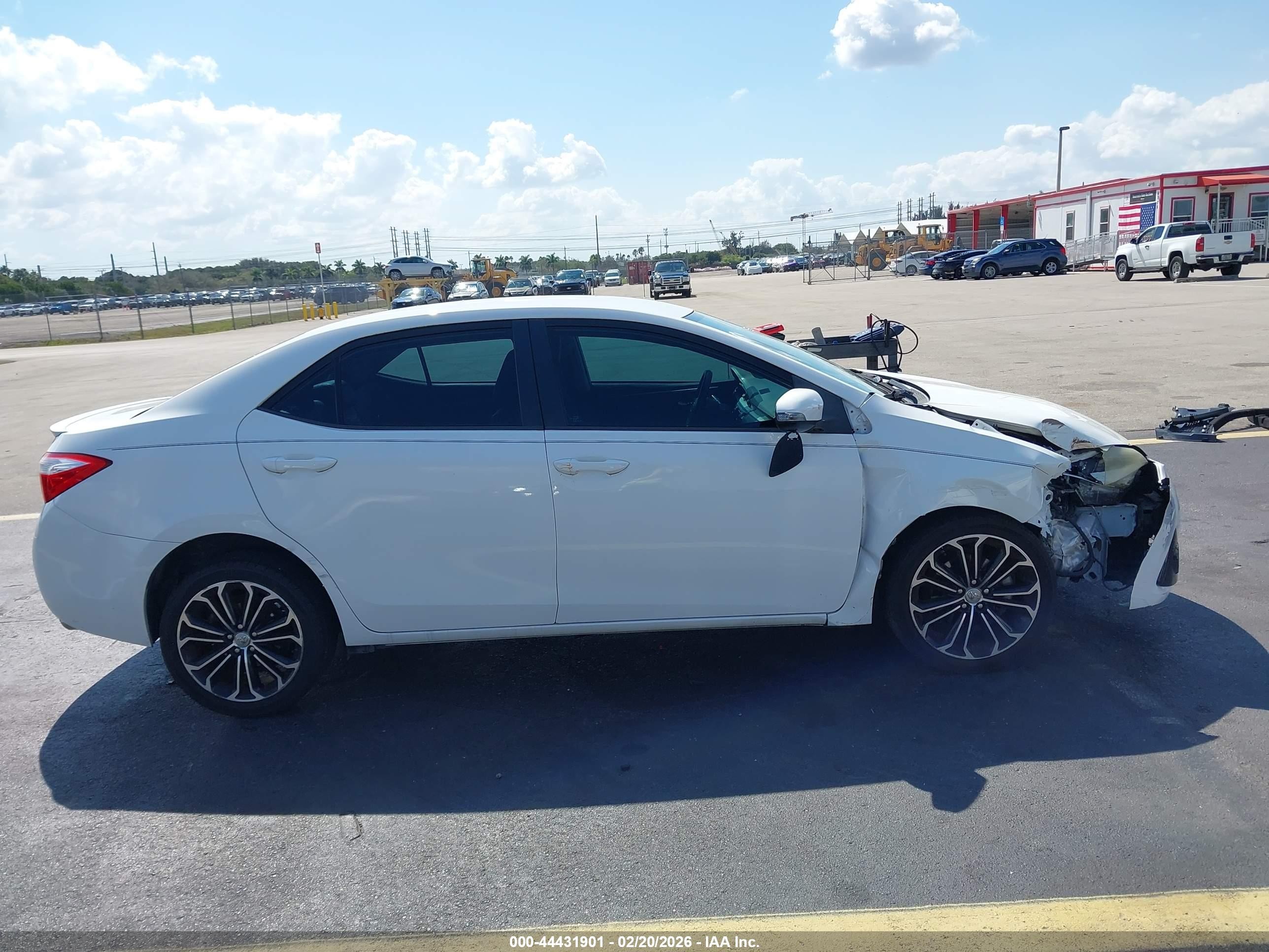 2014 Toyota Corolla S Plus Белый vin: 2T1BURHE4EC146223