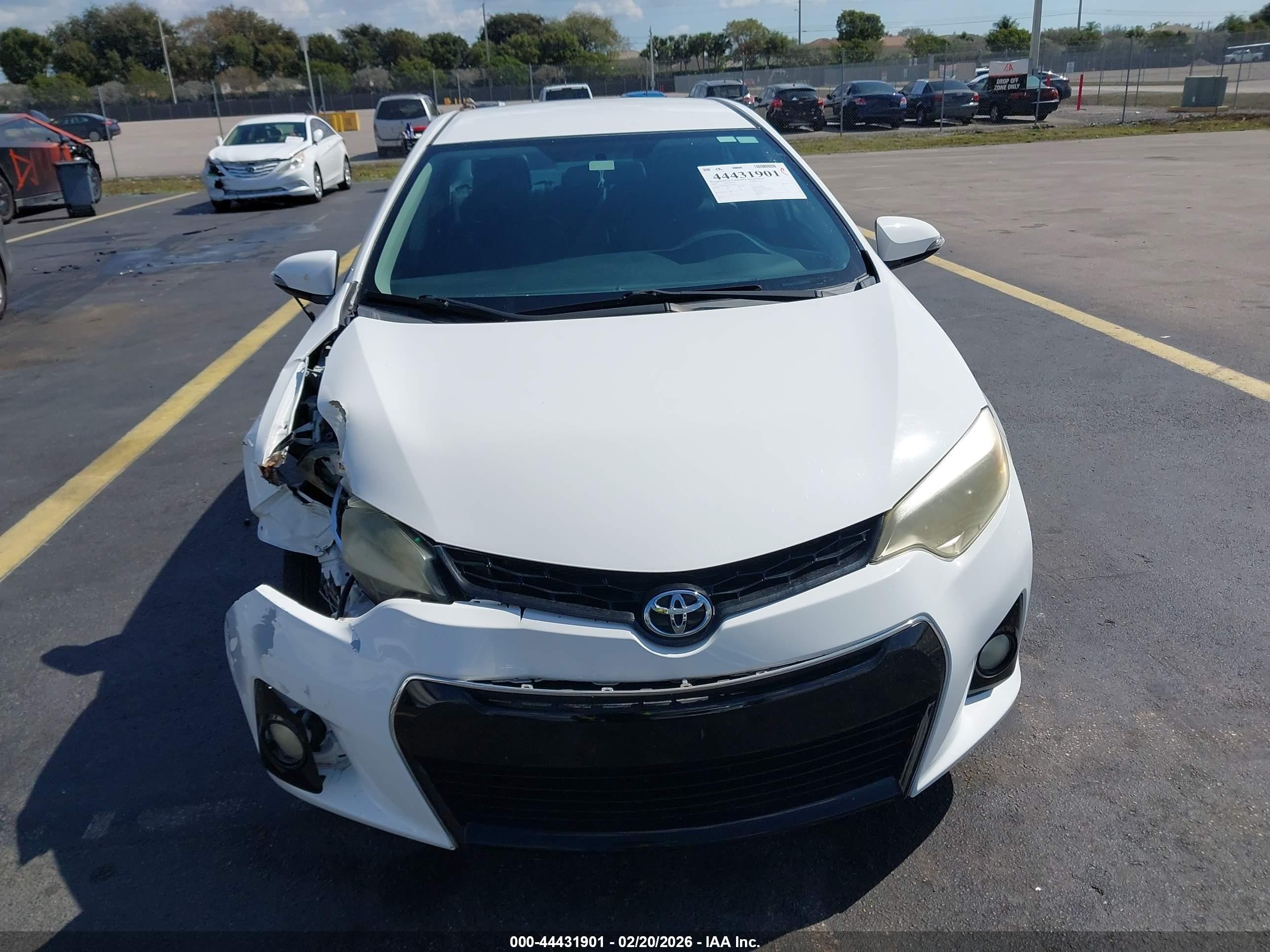 2014 Toyota Corolla S Plus Белый vin: 2T1BURHE4EC146223
