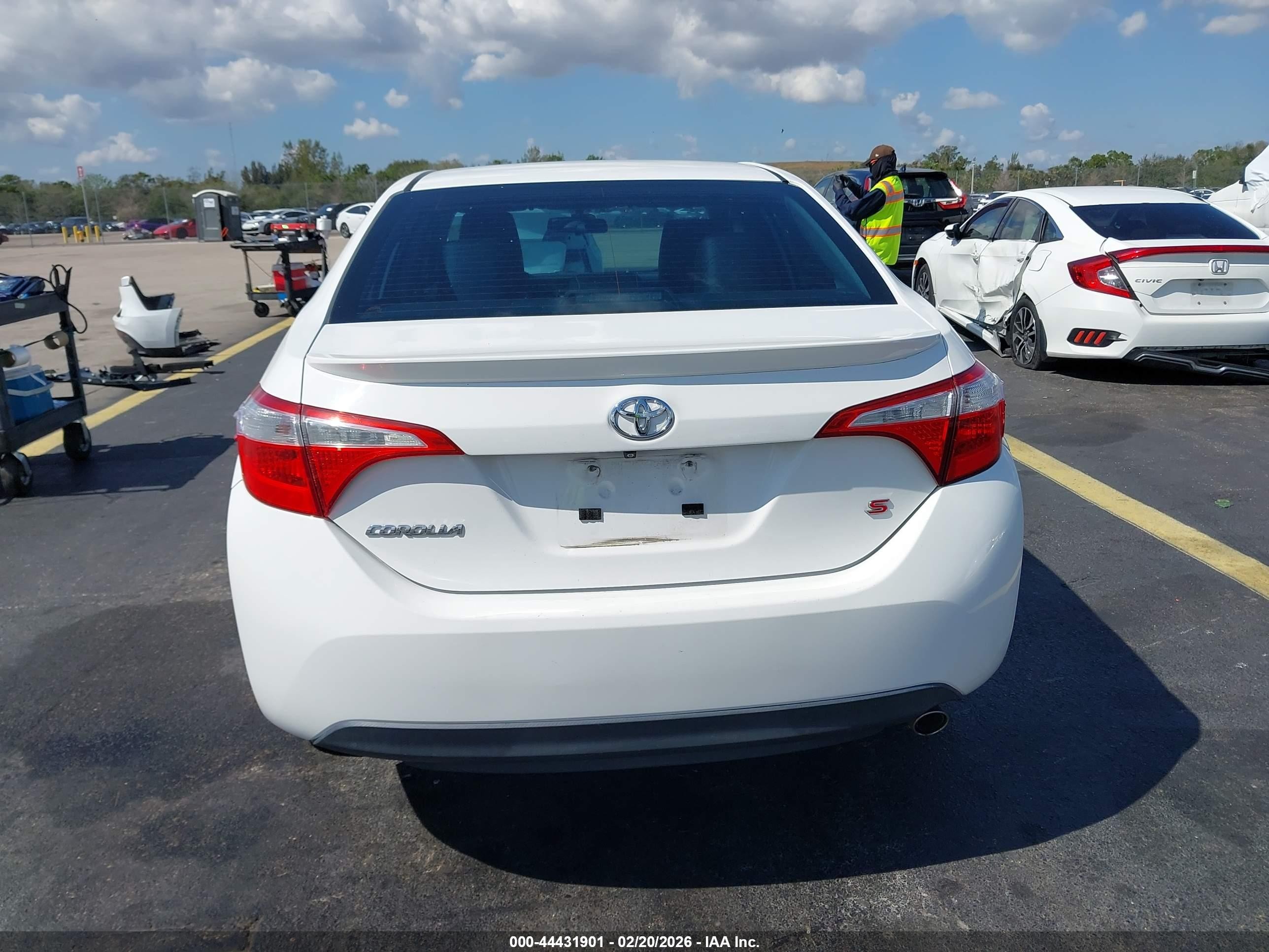 2014 Toyota Corolla S Plus Белый vin: 2T1BURHE4EC146223