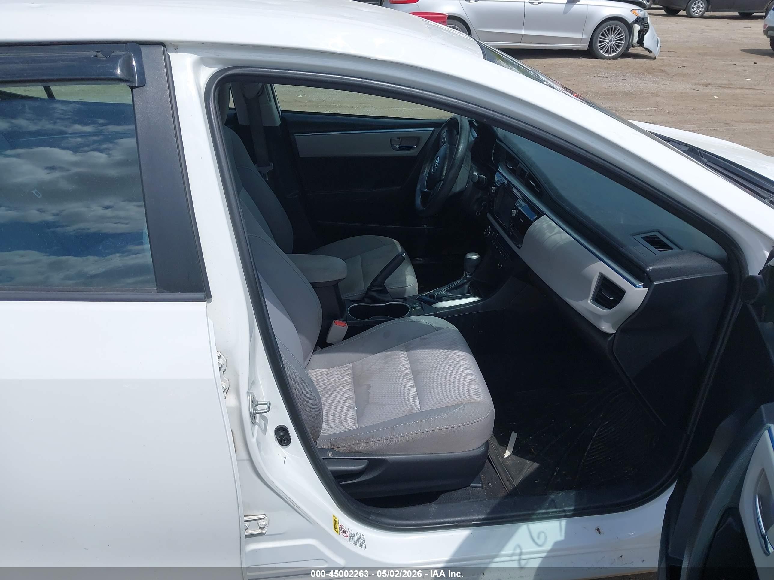 2014 Toyota Corolla Le White vin: 2T1BURHE4EC180209
