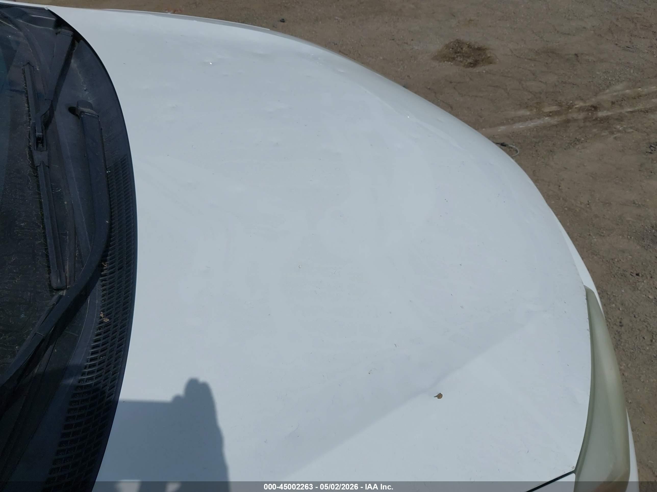 2014 Toyota Corolla Le White vin: 2T1BURHE4EC180209