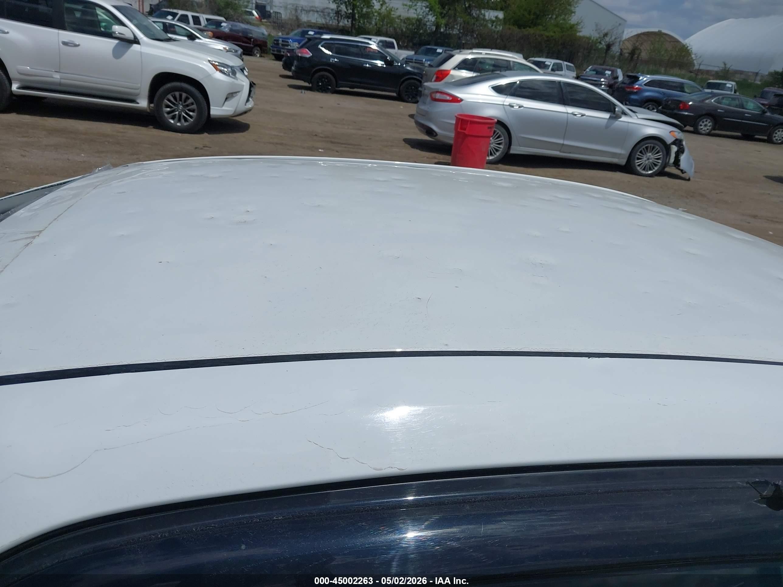 2014 Toyota Corolla Le White vin: 2T1BURHE4EC180209