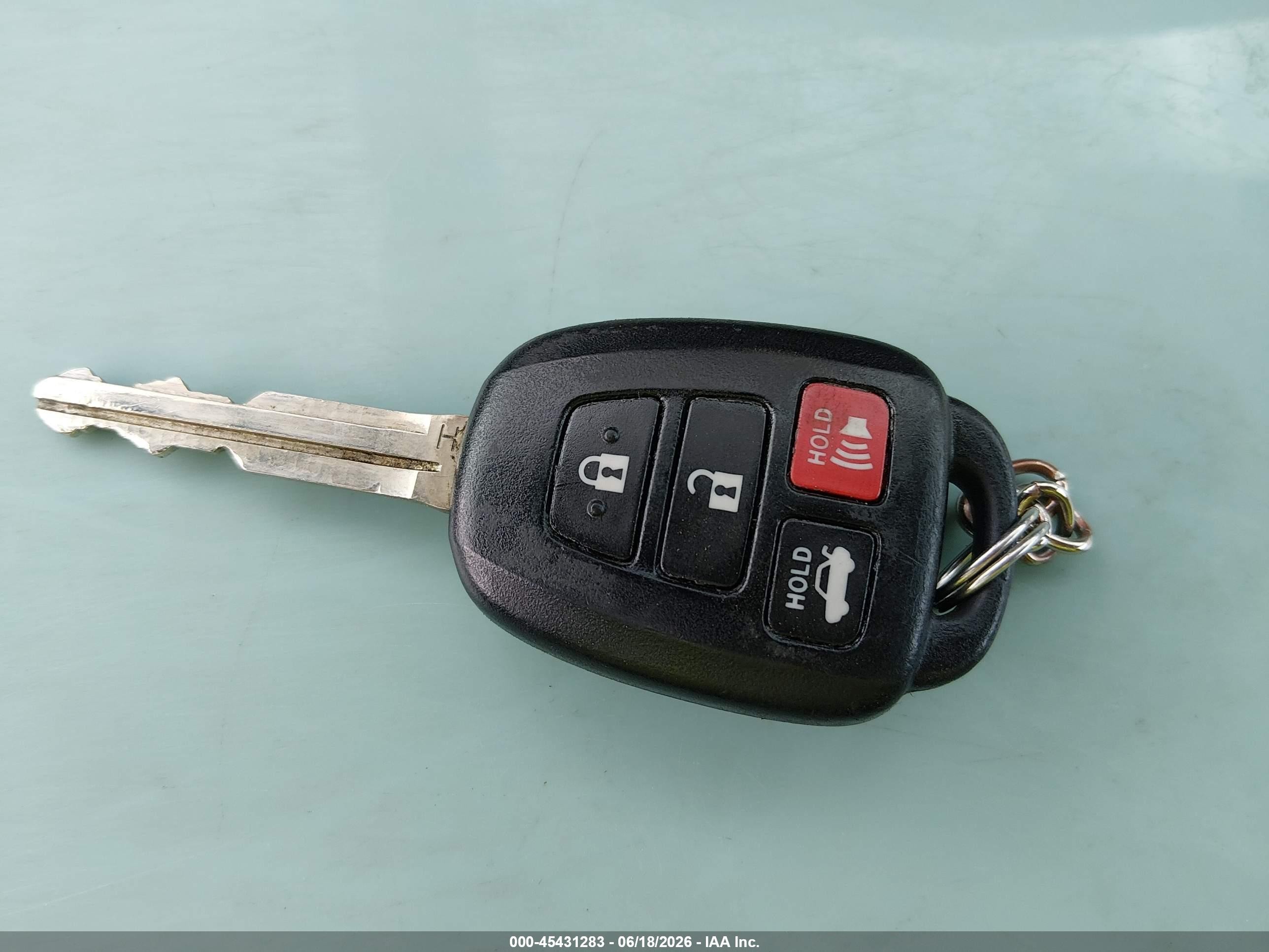 2014 Toyota Corolla Le Silver vin: 2T1BURHE4EC217811