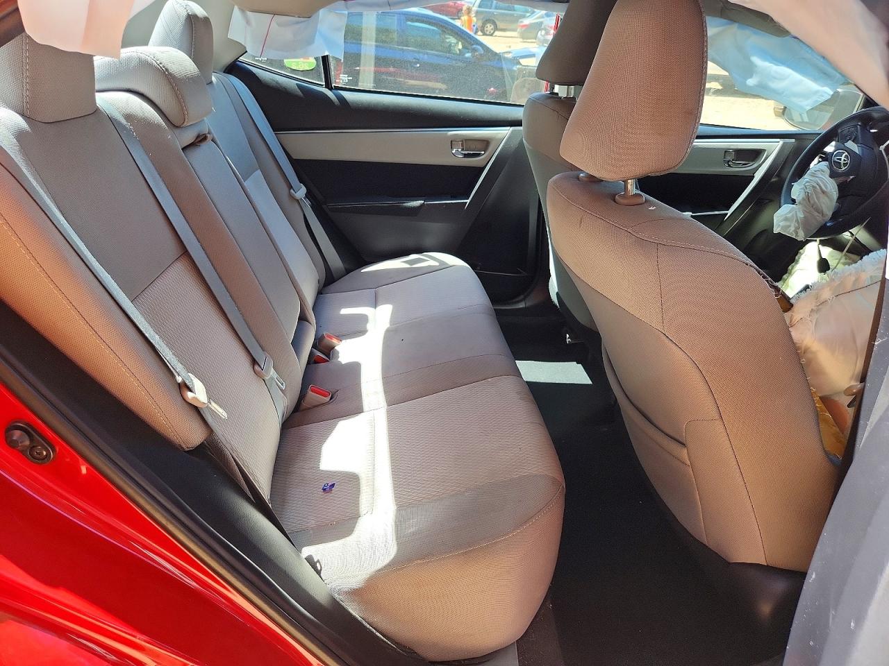 2015 Toyota Corolla Le Red vin: 2T1BURHE4FC253872