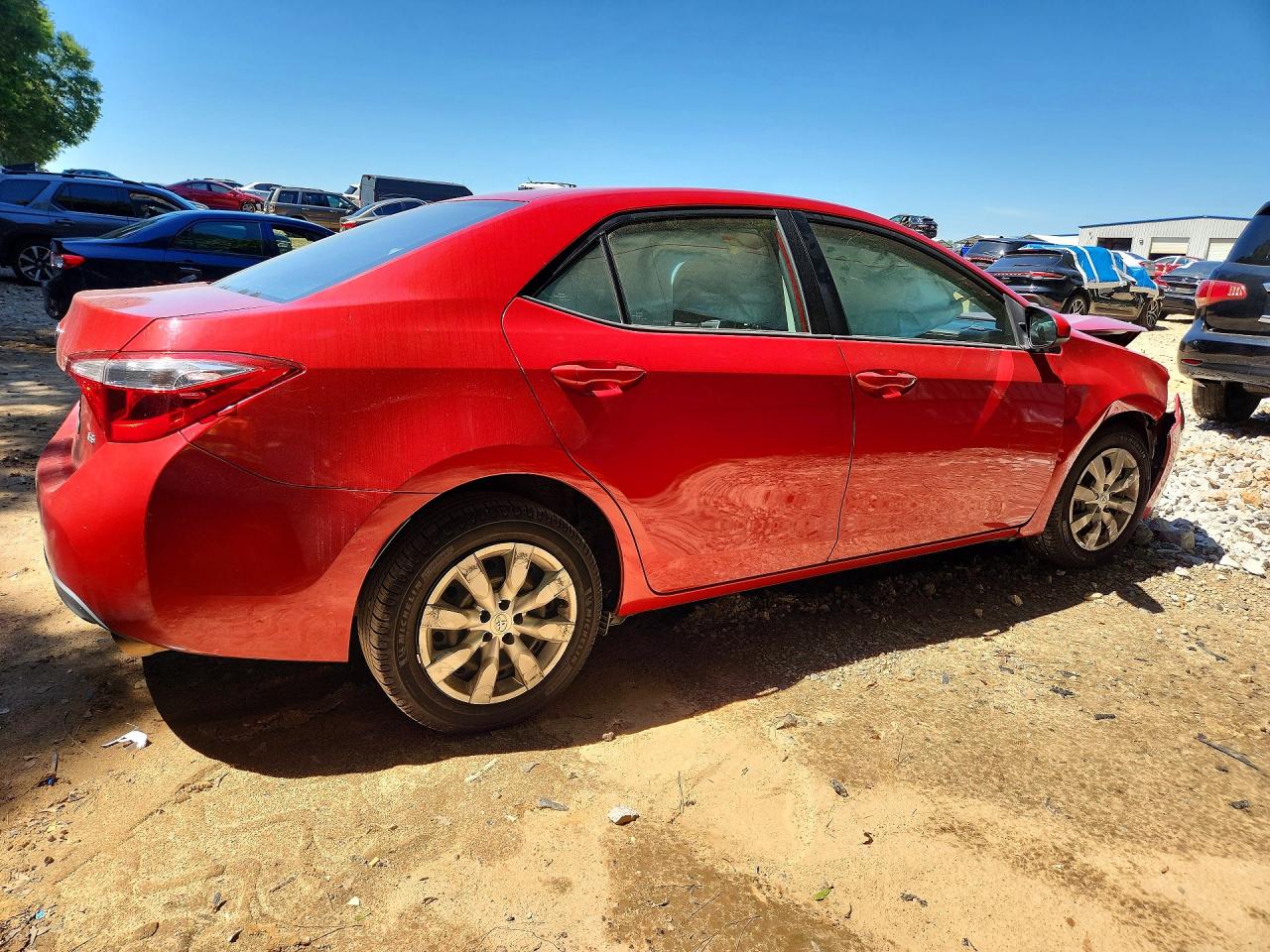 2015 Toyota Corolla Le Red vin: 2T1BURHE4FC253872