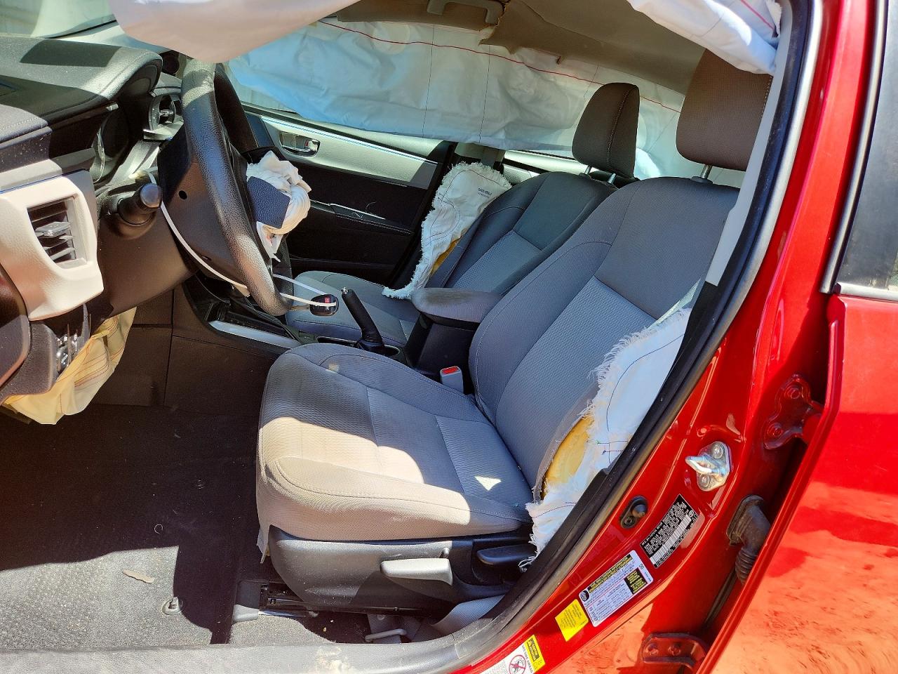 2015 Toyota Corolla Le Red vin: 2T1BURHE4FC253872