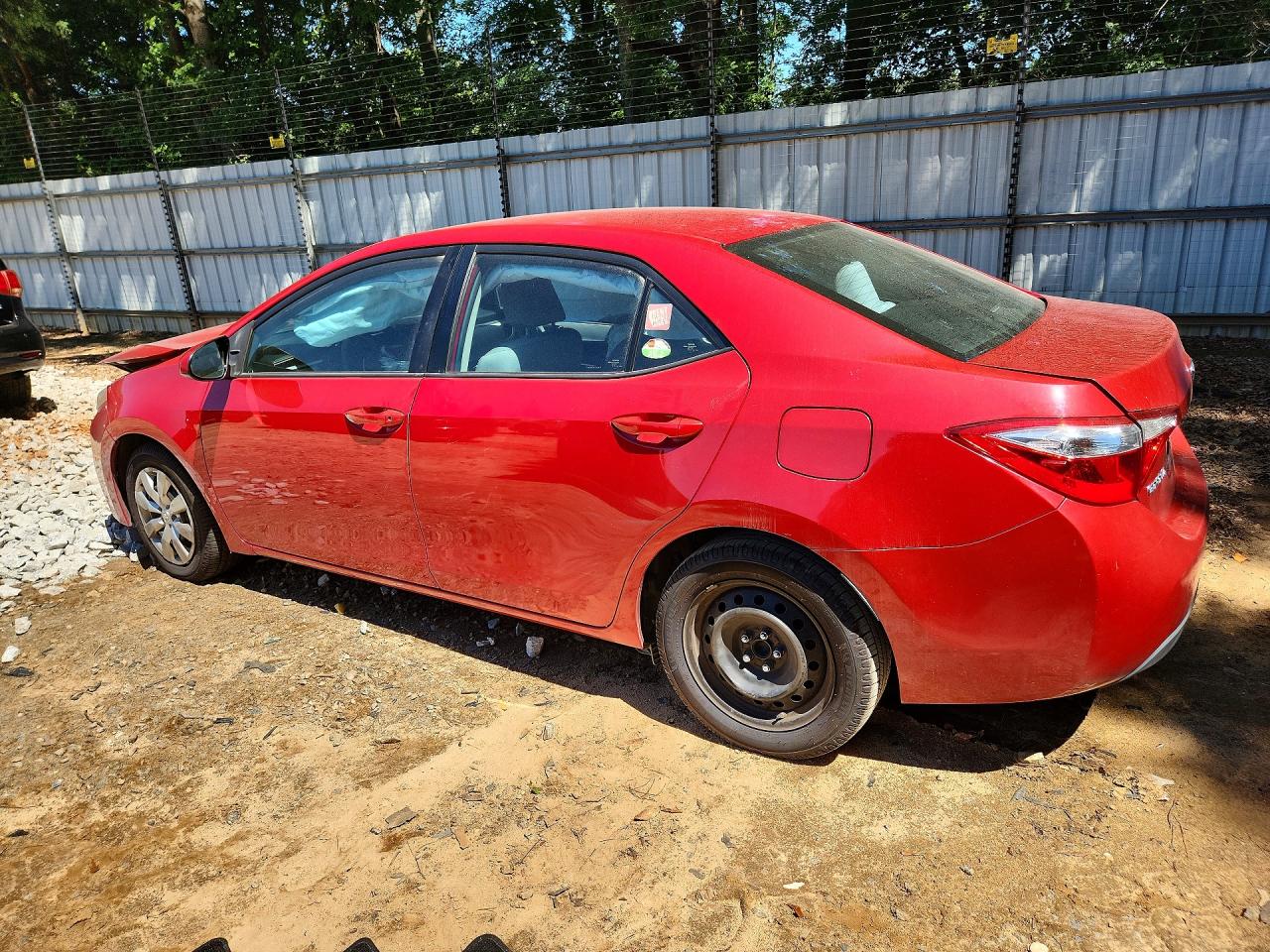 2015 Toyota Corolla Le Red vin: 2T1BURHE4FC253872