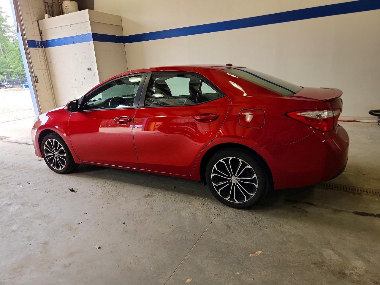 2015 Toyota Corolla S Premium Красный vin: 2T1BURHE4FC260658