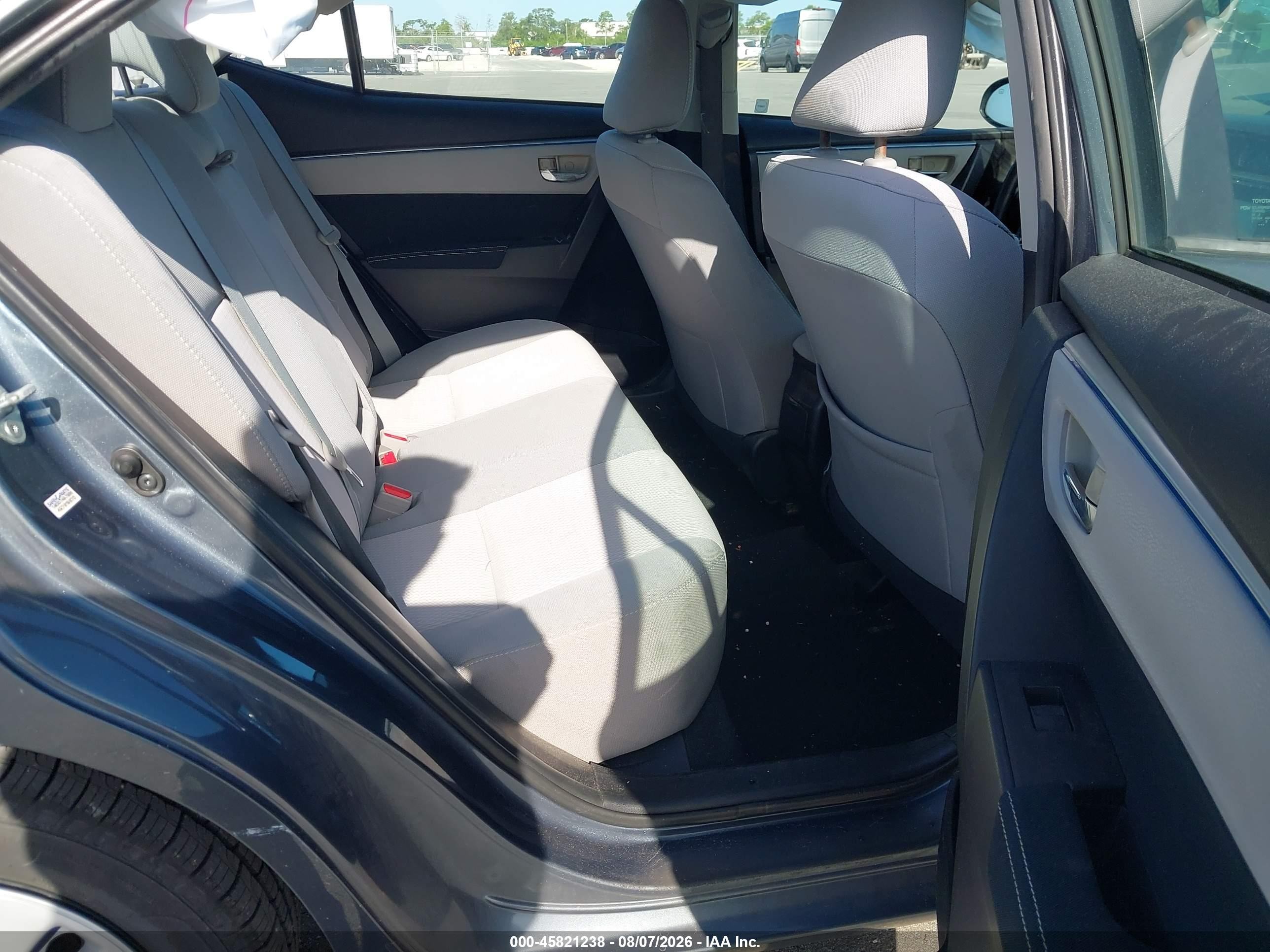 2015 Toyota Corolla Le Gray vin: 2T1BURHE4FC274883