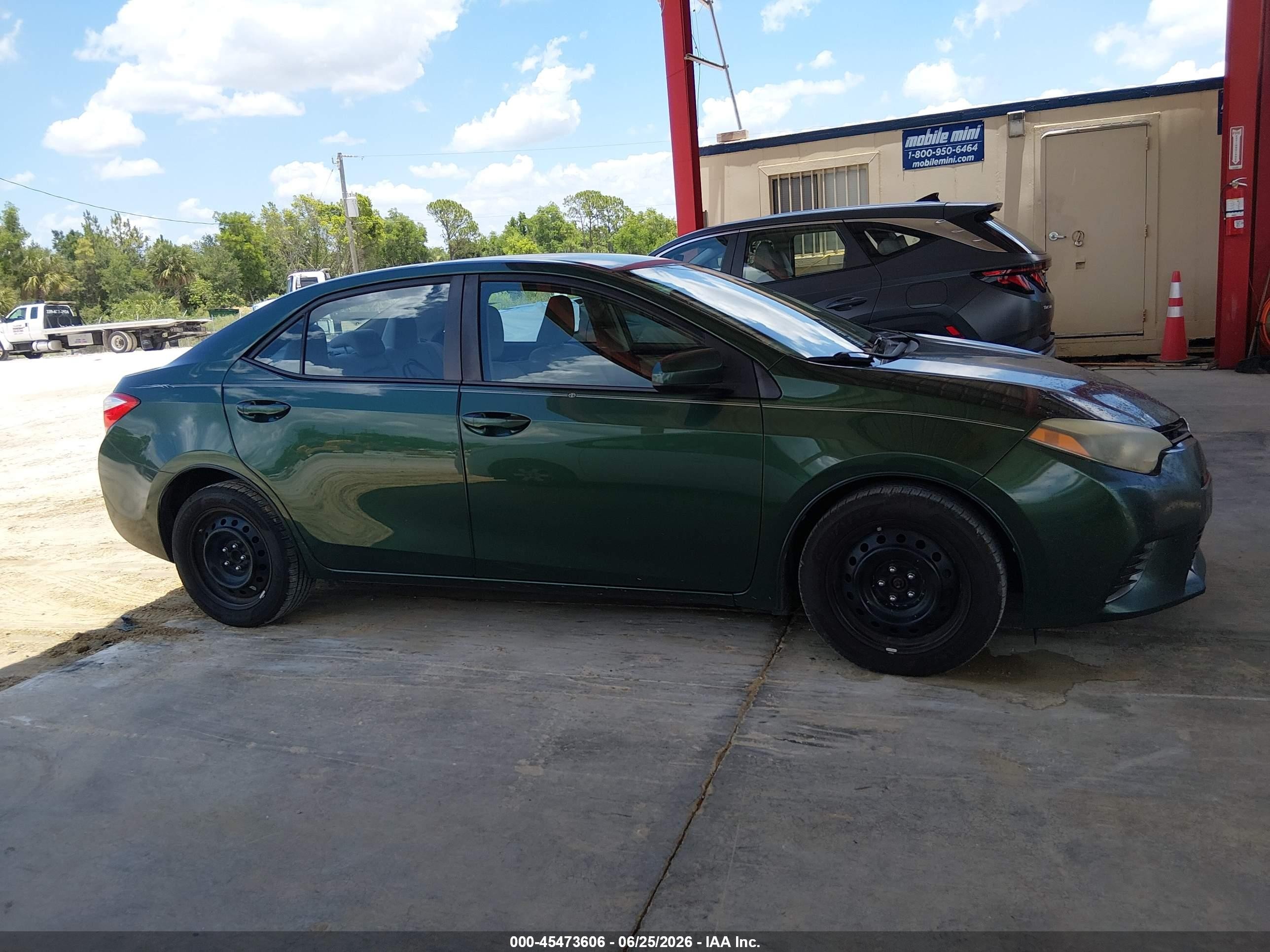 2015 Toyota Corolla Le Green vin: 2T1BURHE4FC309924