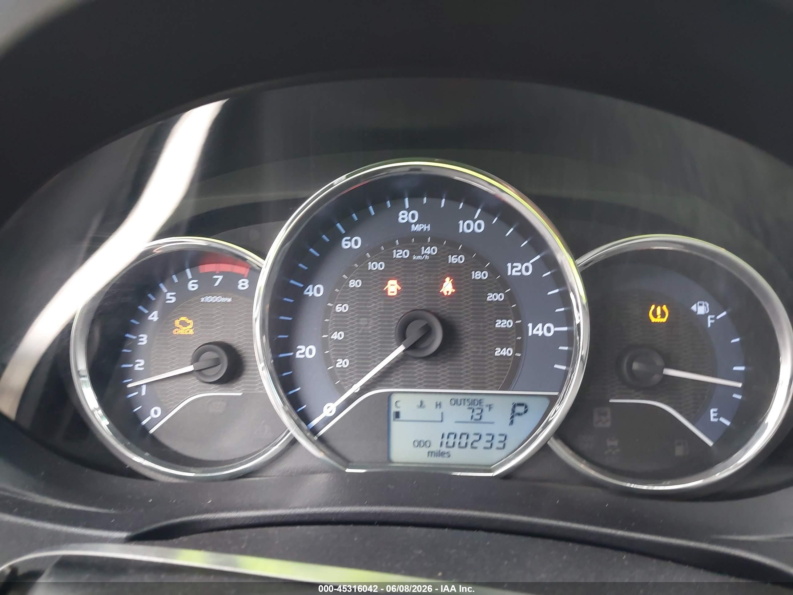 2015 Toyota Corolla Le Серый vin: 2T1BURHE4FC317408