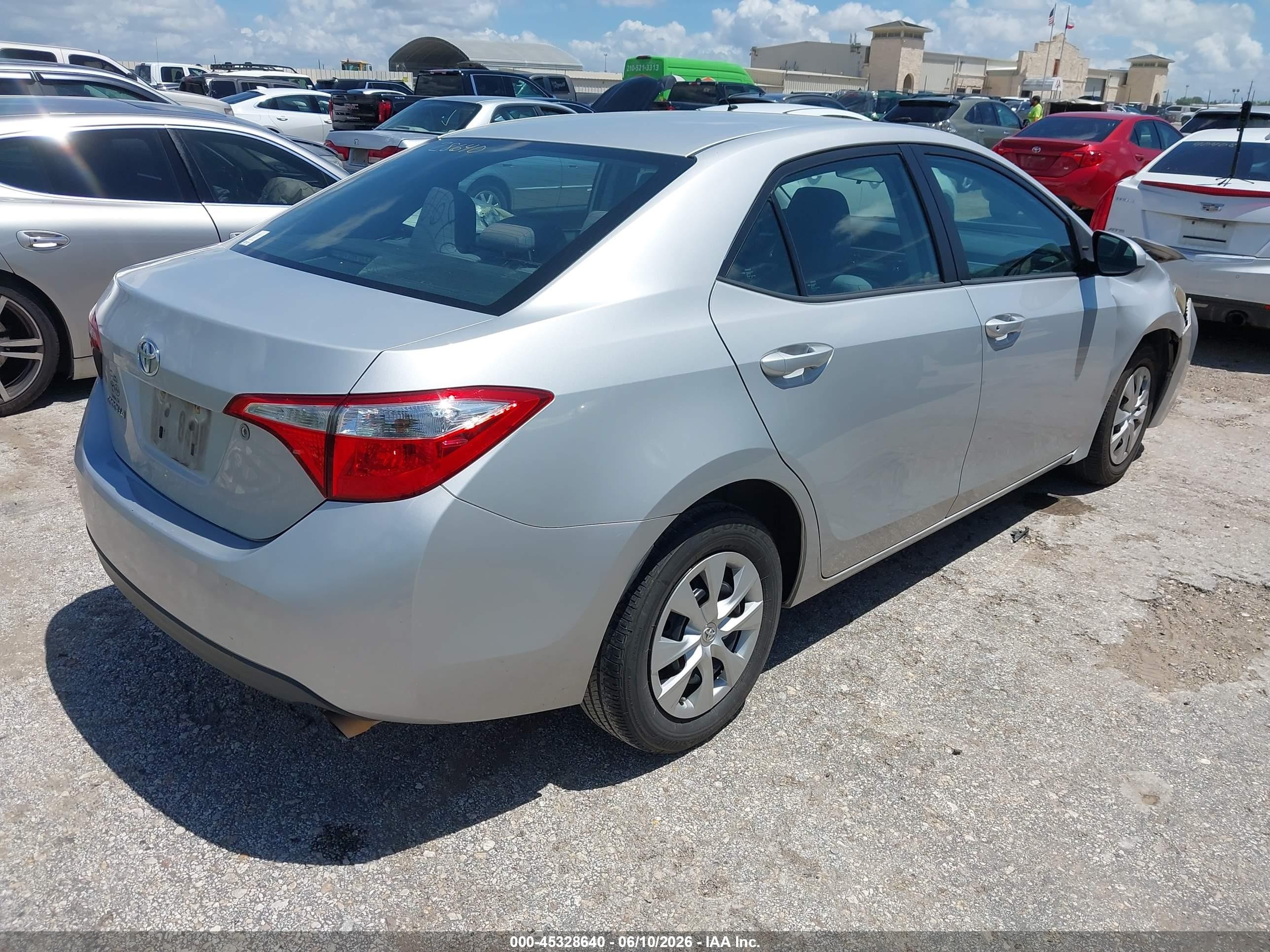 2015 Toyota Corolla L Серебряный vin: 2T1BURHE4FC319983